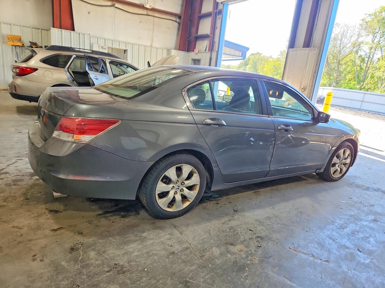 2009 Honda Accord Ex Gray vin: 1HGCP26739A193908