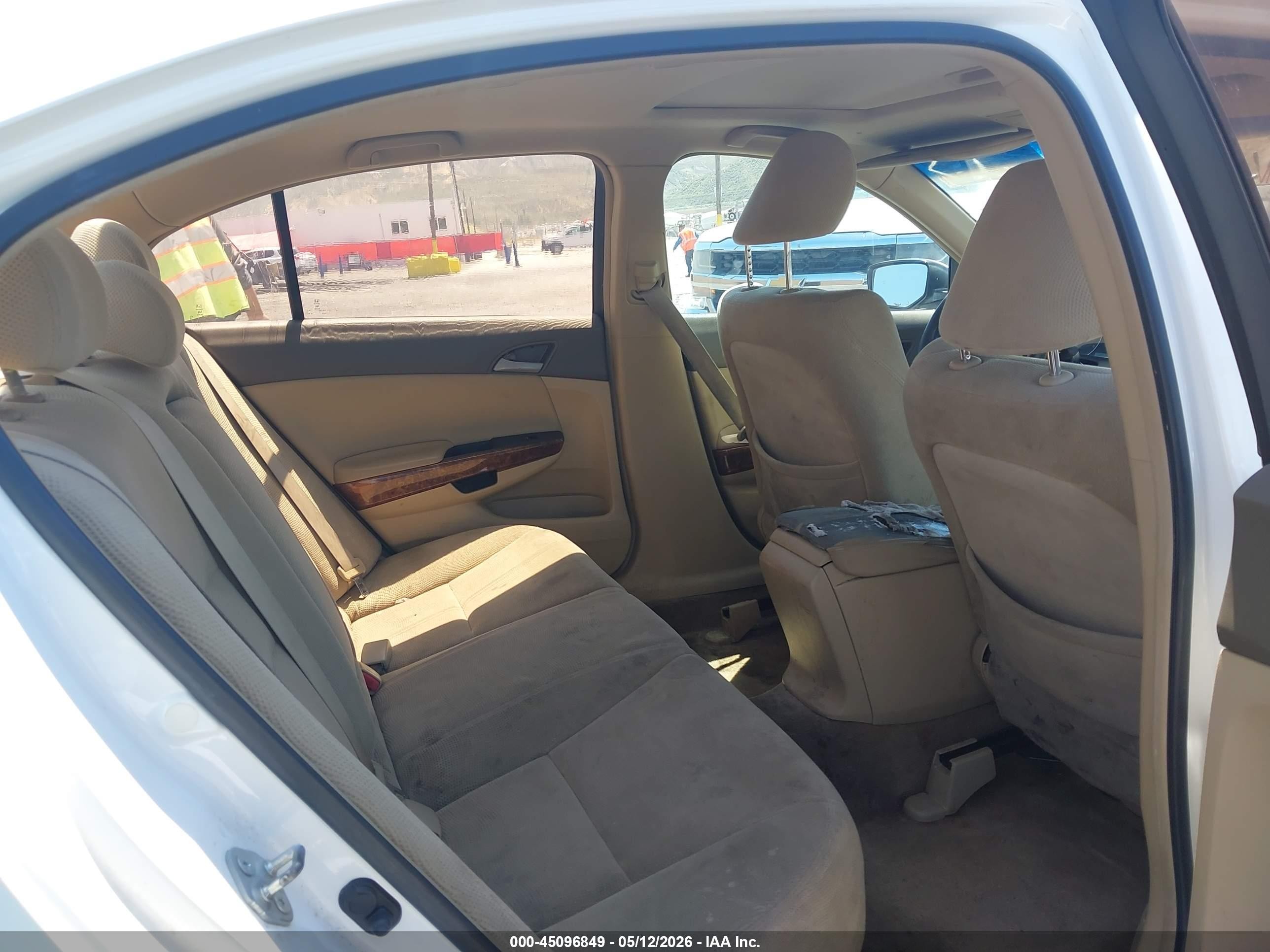 2009 Honda Accord 2.4 Ex White vin: 1HGCP26749A153711