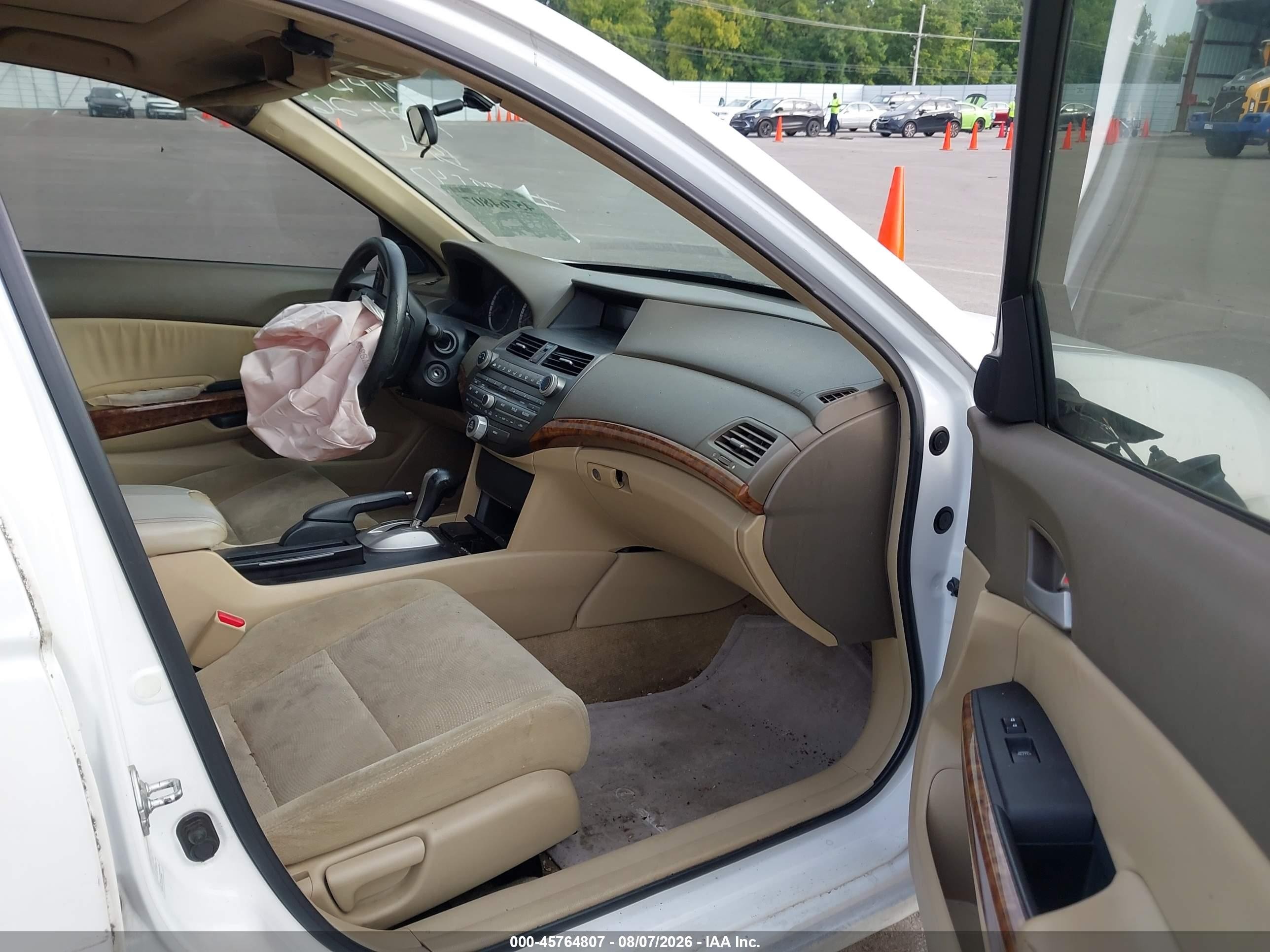 2009 Honda Accord Ex White vin: 1HGCP26749A176776