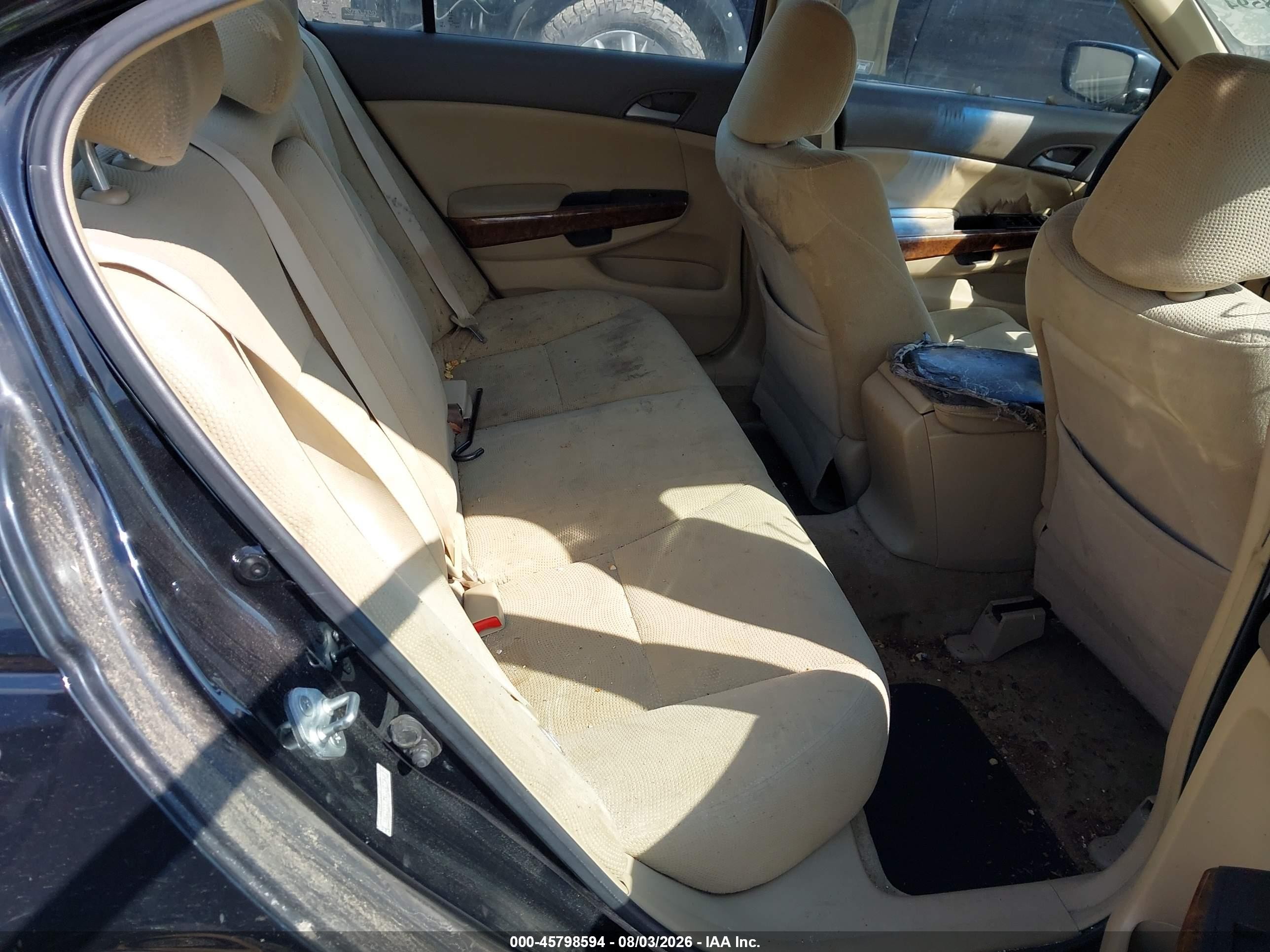 2008 Honda Accord 2.4 Ex Silver vin: 1HGCP26758A007560