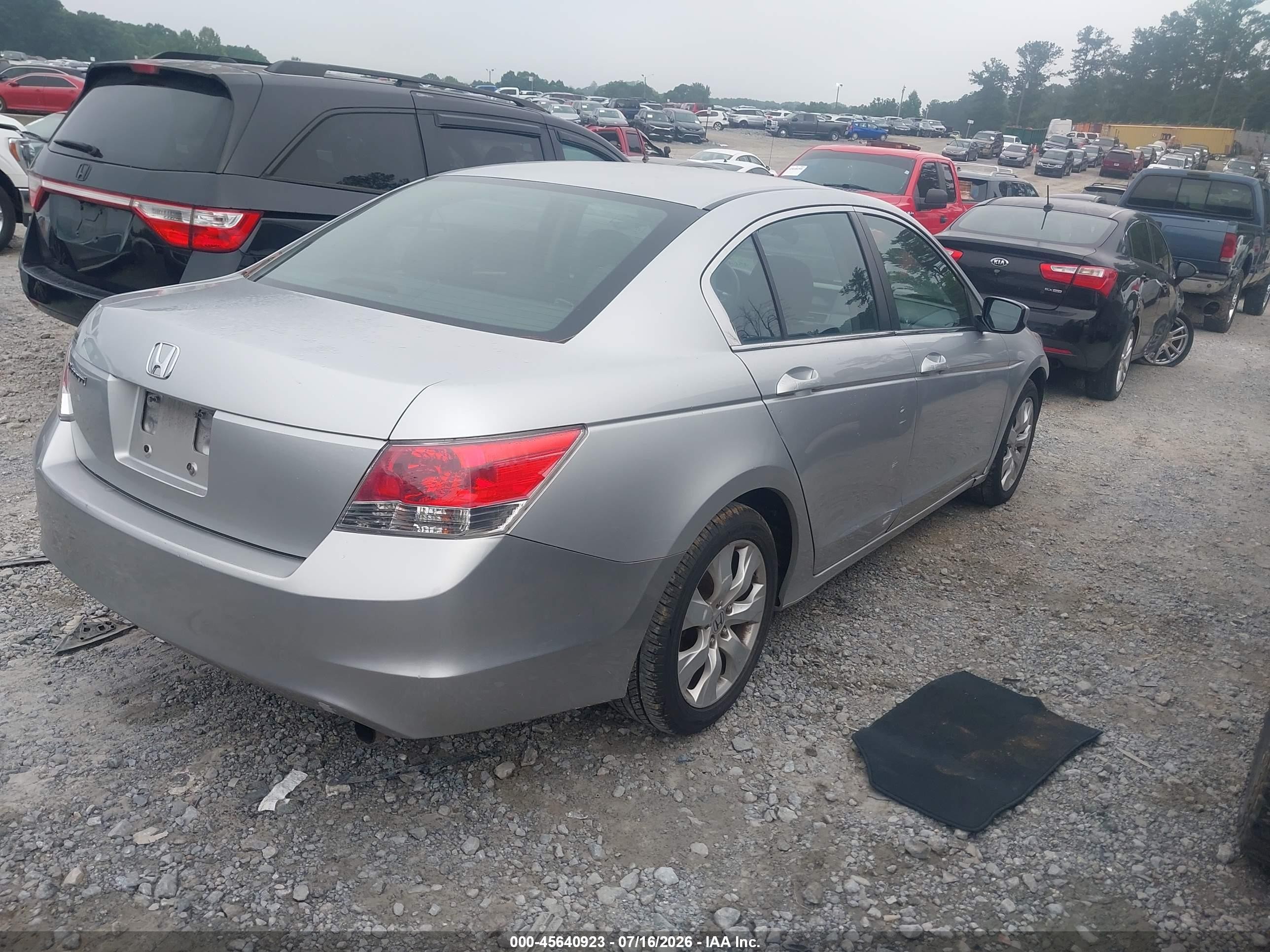 2008 Honda Accord 2.4 Ex Серебряный vin: 1HGCP26758A022639