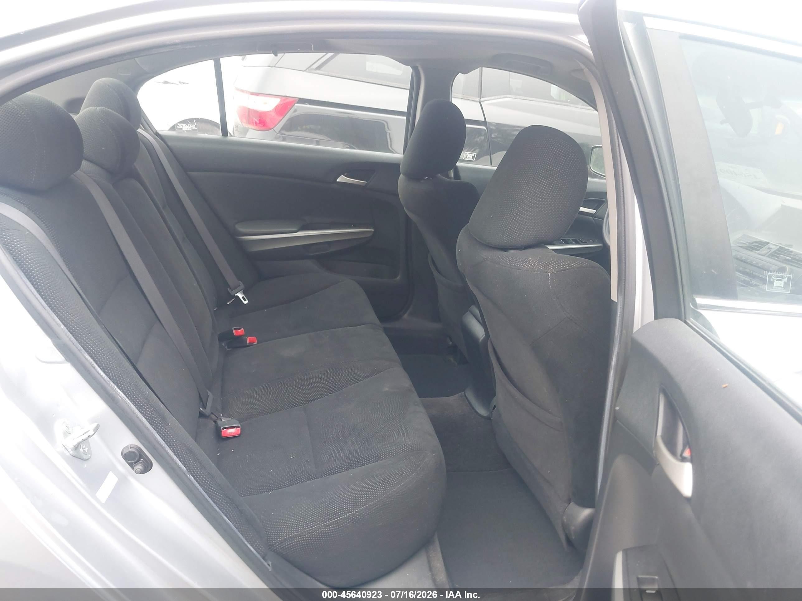 2008 Honda Accord 2.4 Ex Серебряный vin: 1HGCP26758A022639