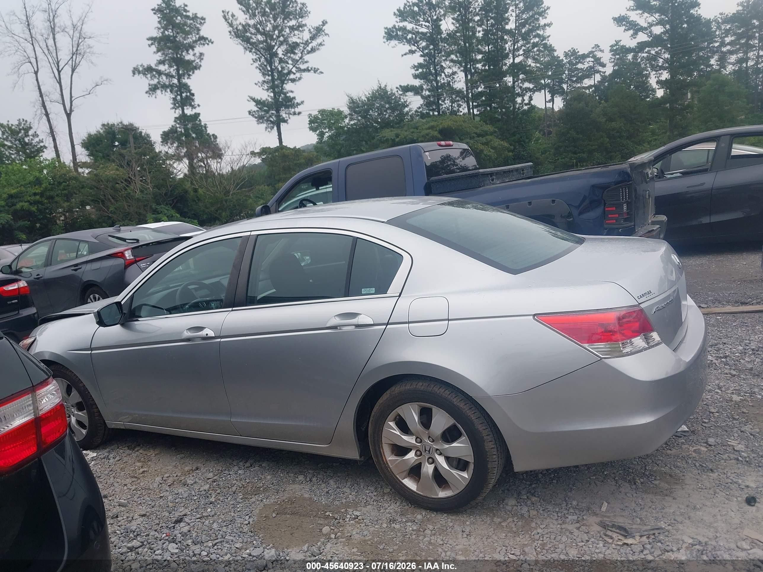 2008 Honda Accord 2.4 Ex Серебряный vin: 1HGCP26758A022639