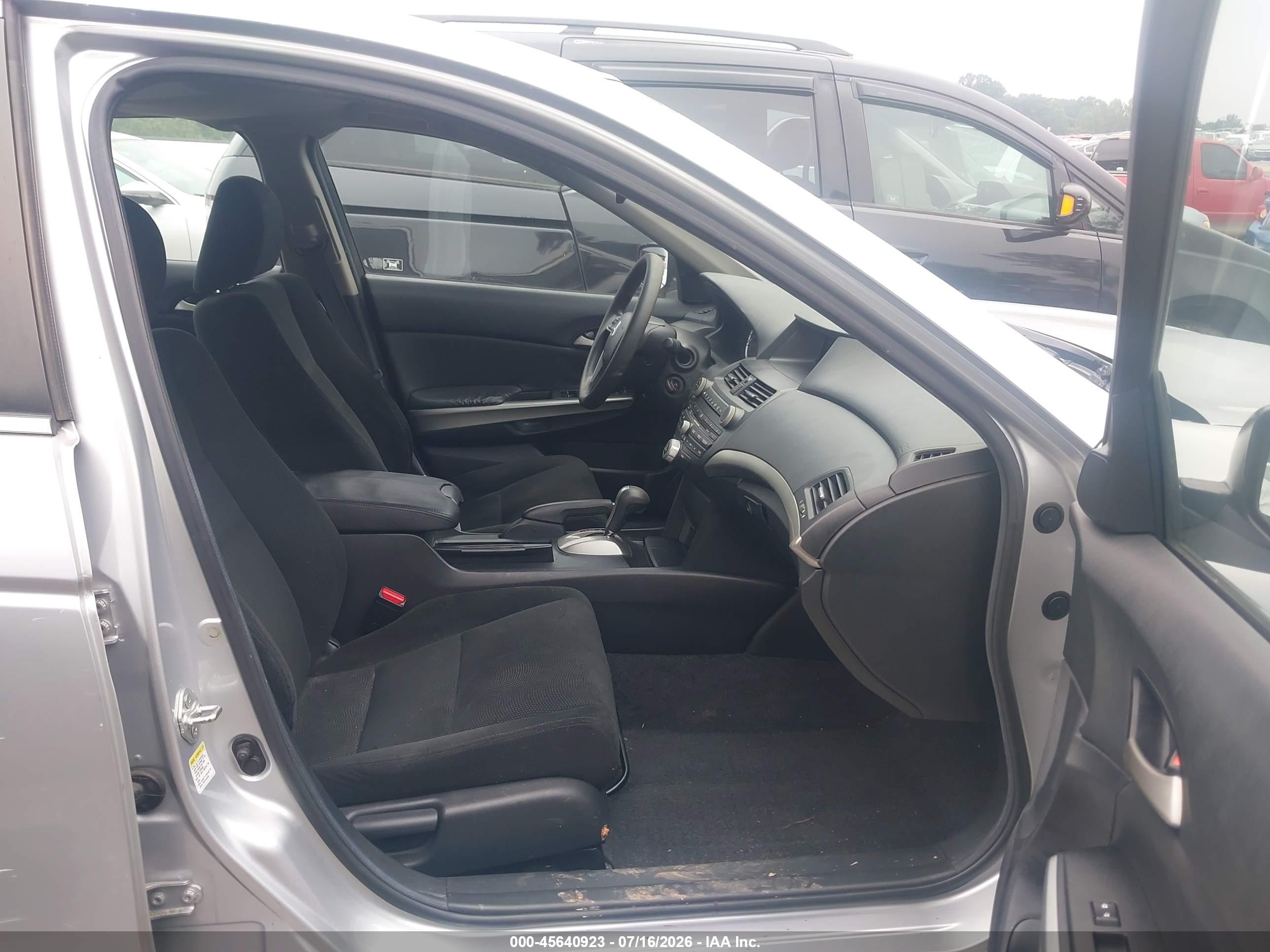 2008 Honda Accord 2.4 Ex Серебряный vin: 1HGCP26758A022639