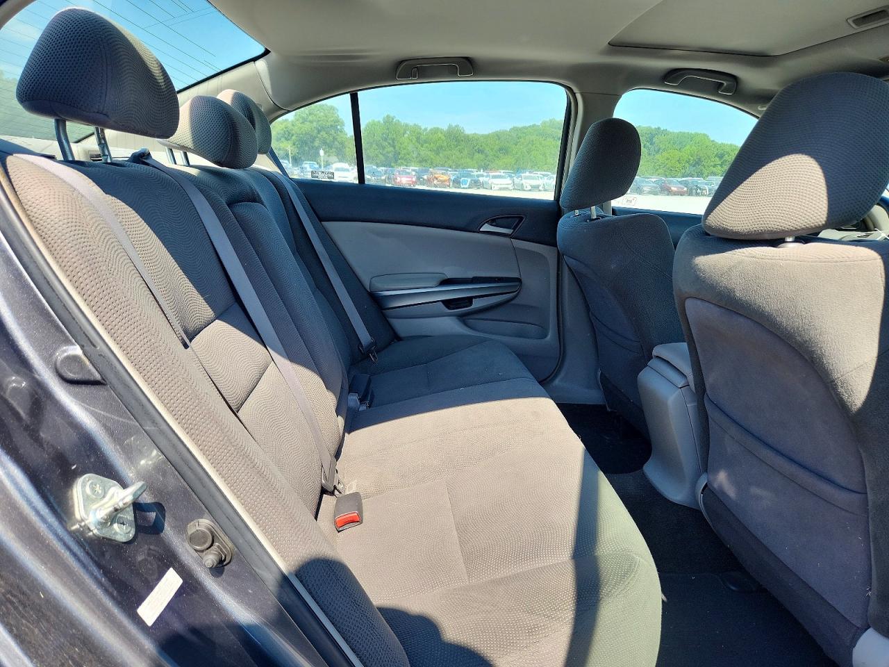 2009 Honda Accord Gray vin: 1HGCP26759A110687