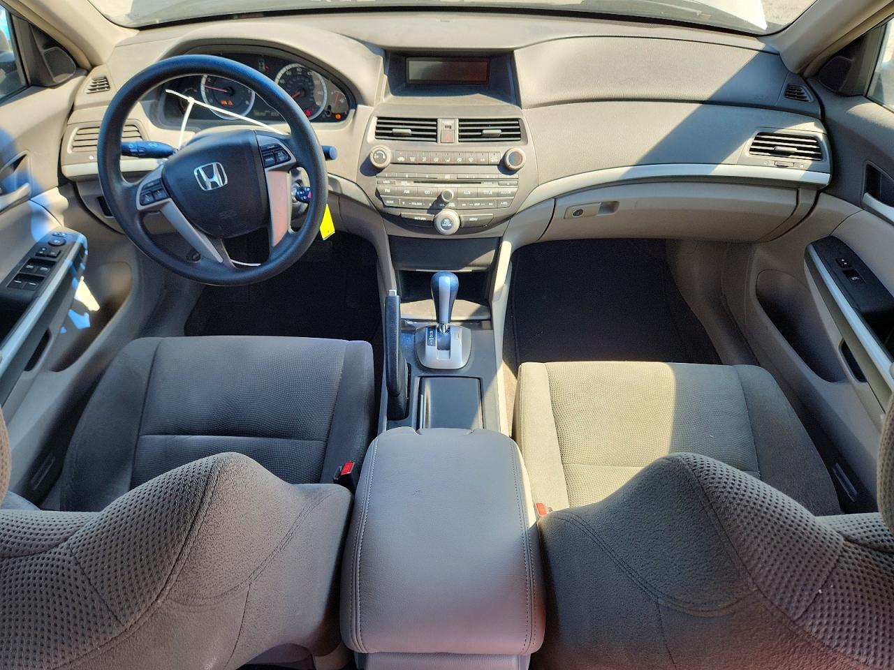 2009 Honda Accord Gray vin: 1HGCP26759A110687