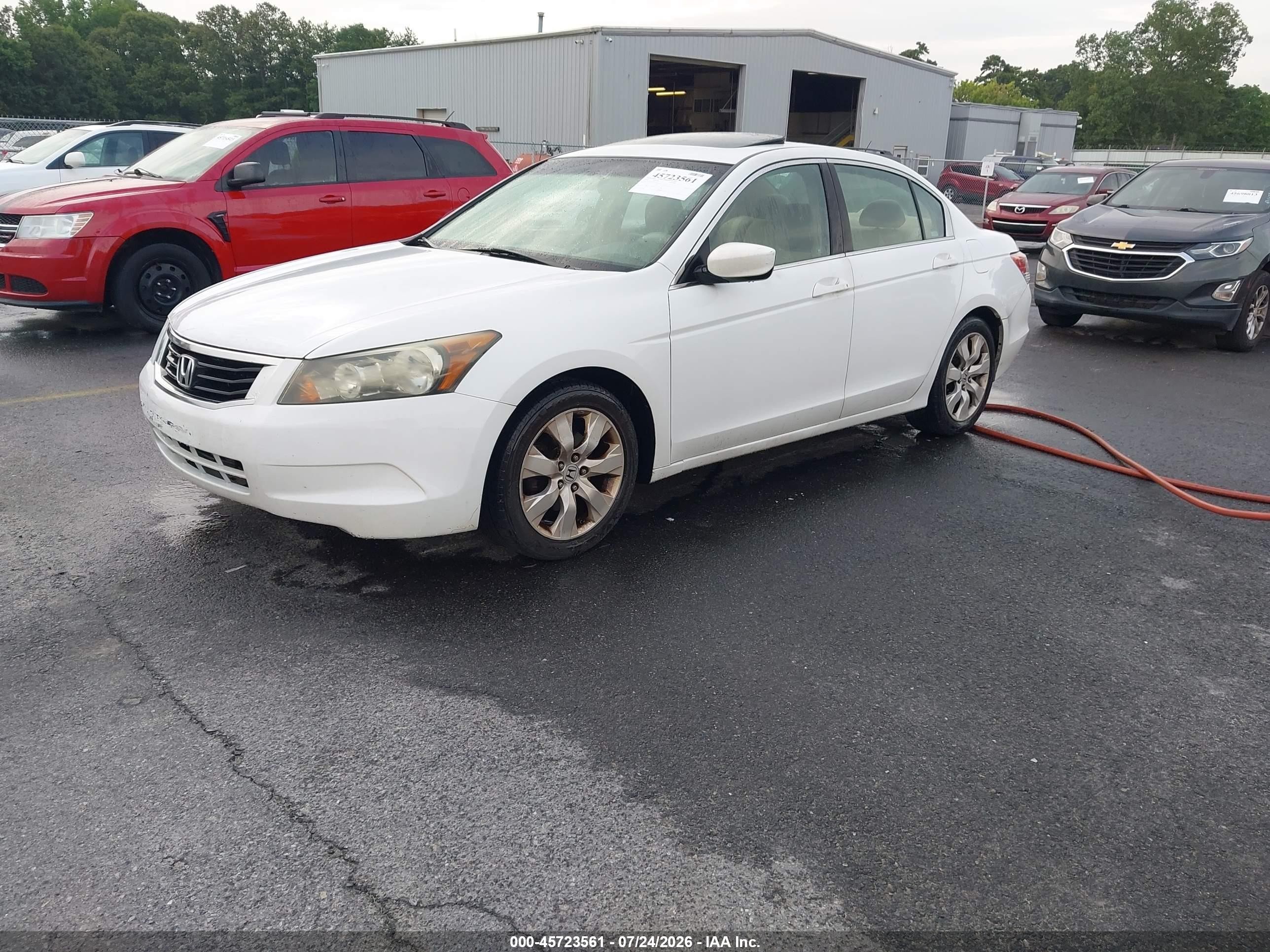 2008 Honda Accord 2.4 Ex White vin: 1HGCP26768A113595