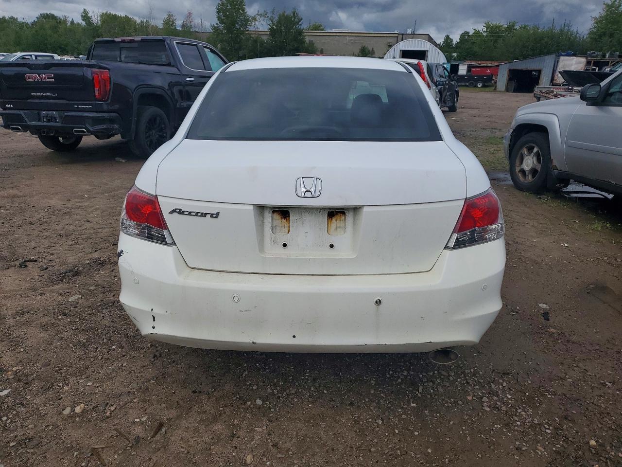 2008 Honda Accord White vin: 1HGCP26778A805669