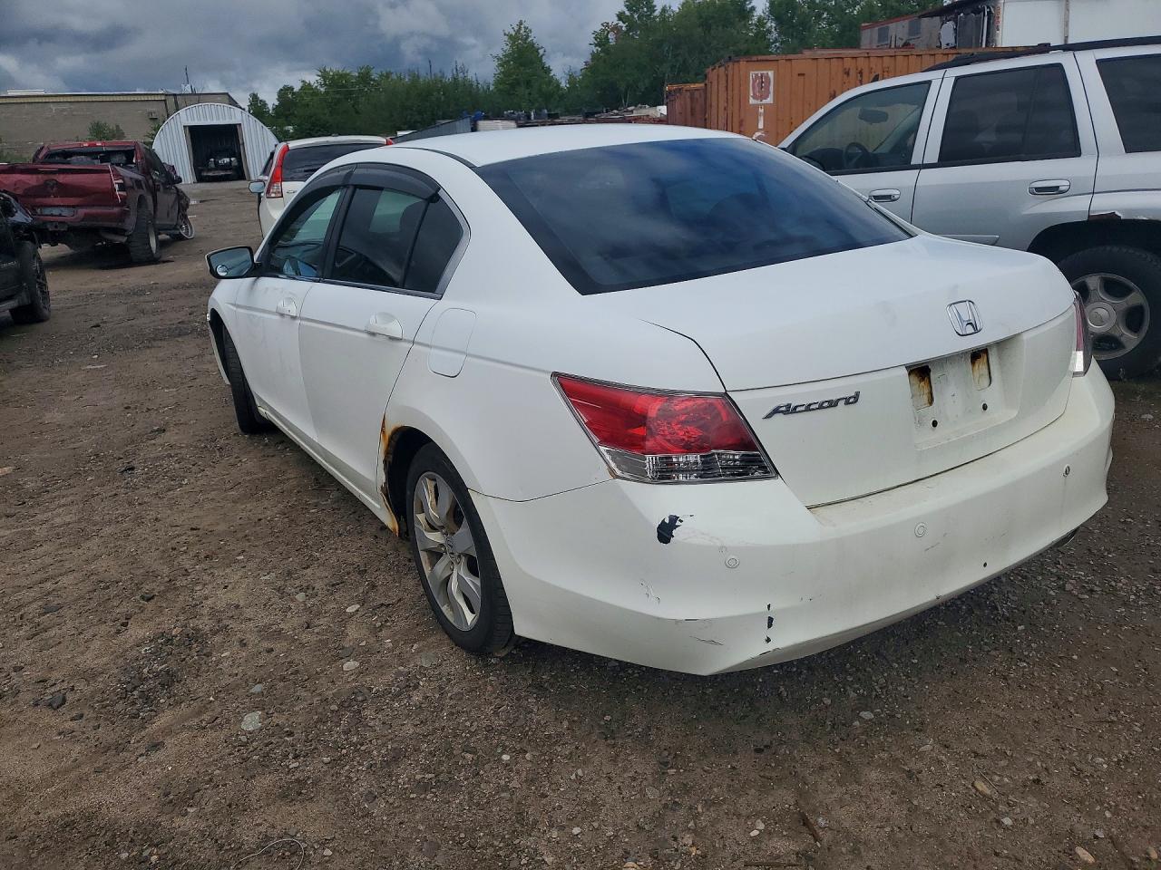 2008 Honda Accord White vin: 1HGCP26778A805669
