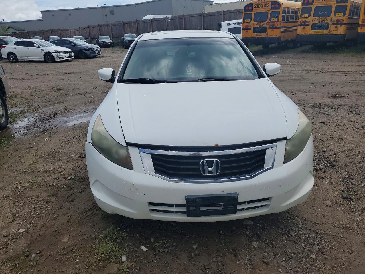 2008 Honda Accord White vin: 1HGCP26778A805669