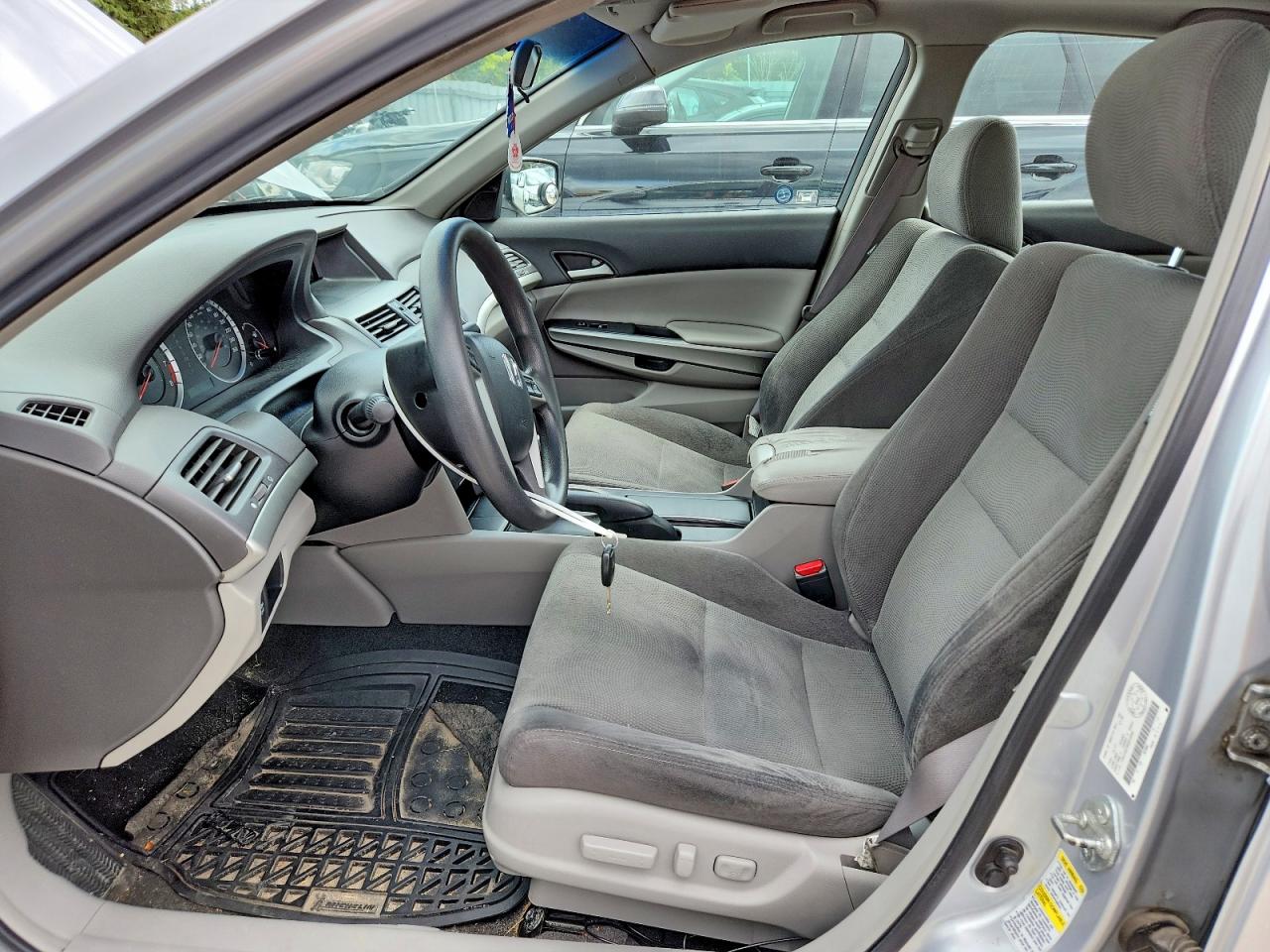 2008 Honda Accord Ex Silver vin: 1HGCP26798A816995