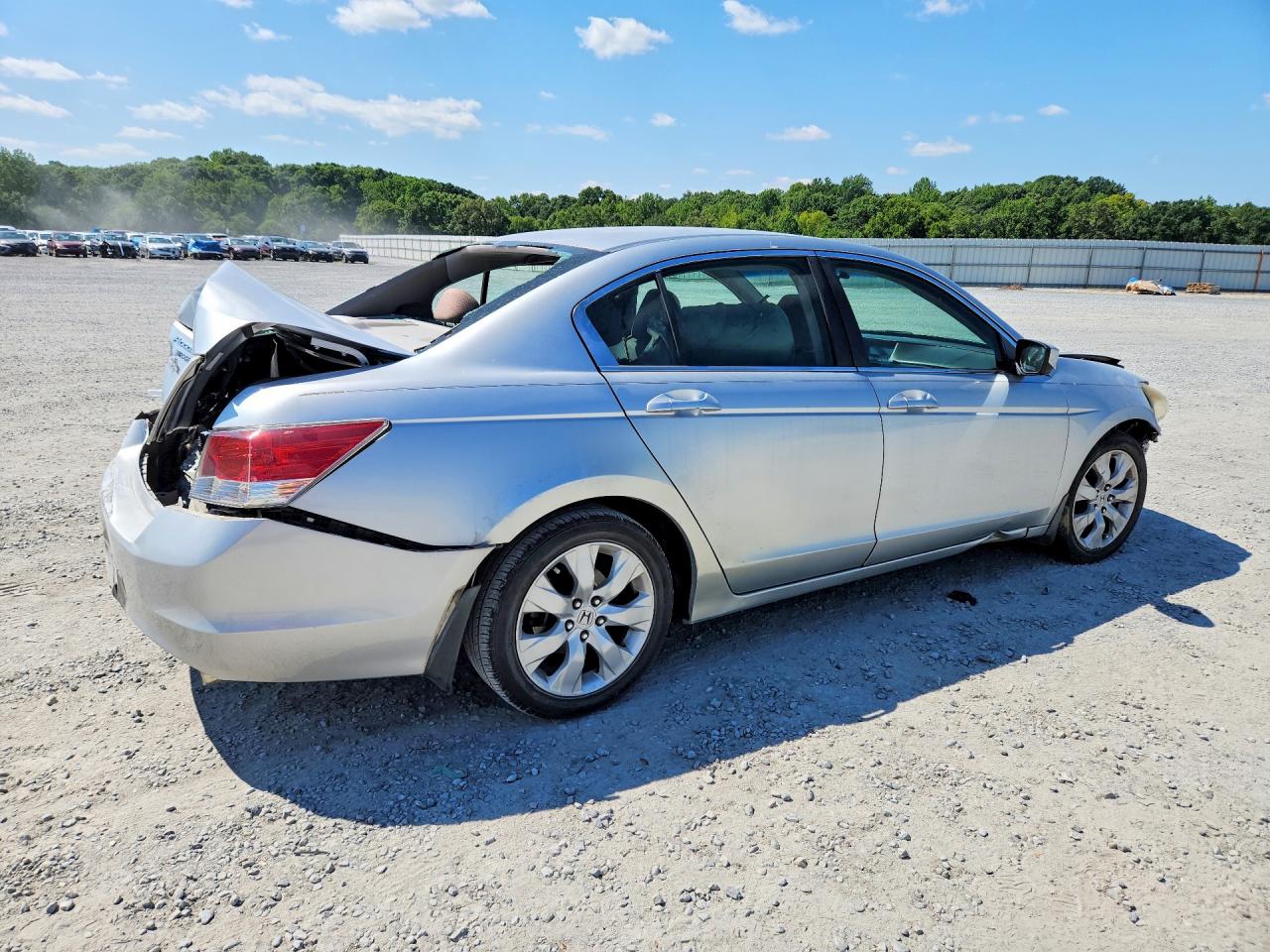 2009 Honda Accord Ex Silver vin: 1HGCP26799A050168