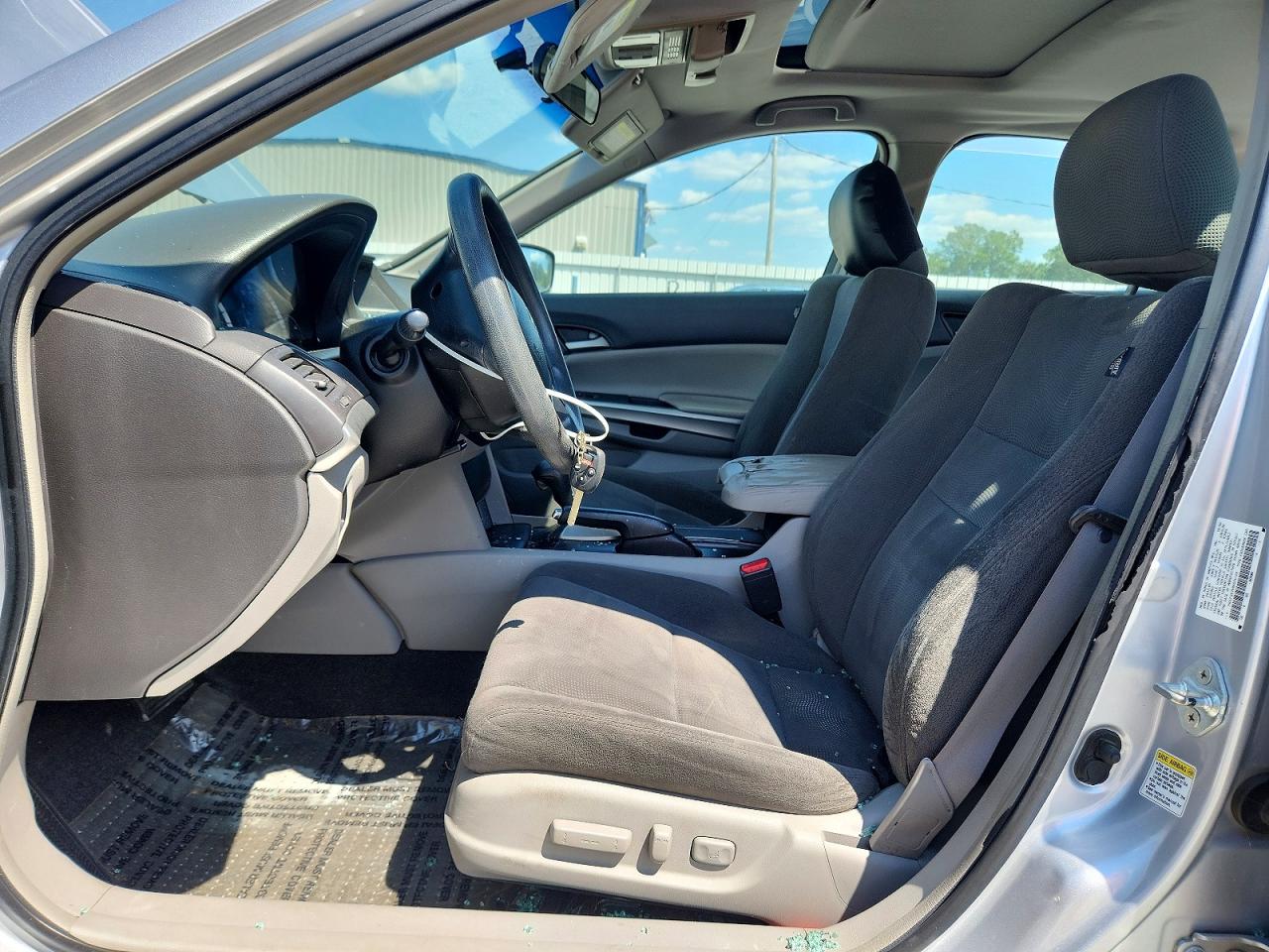 2009 Honda Accord Ex Silver vin: 1HGCP26799A050168