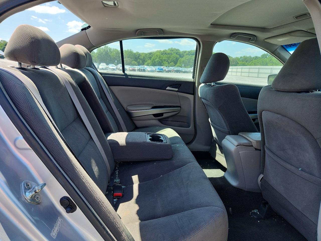 2009 Honda Accord Ex Silver vin: 1HGCP26799A050168