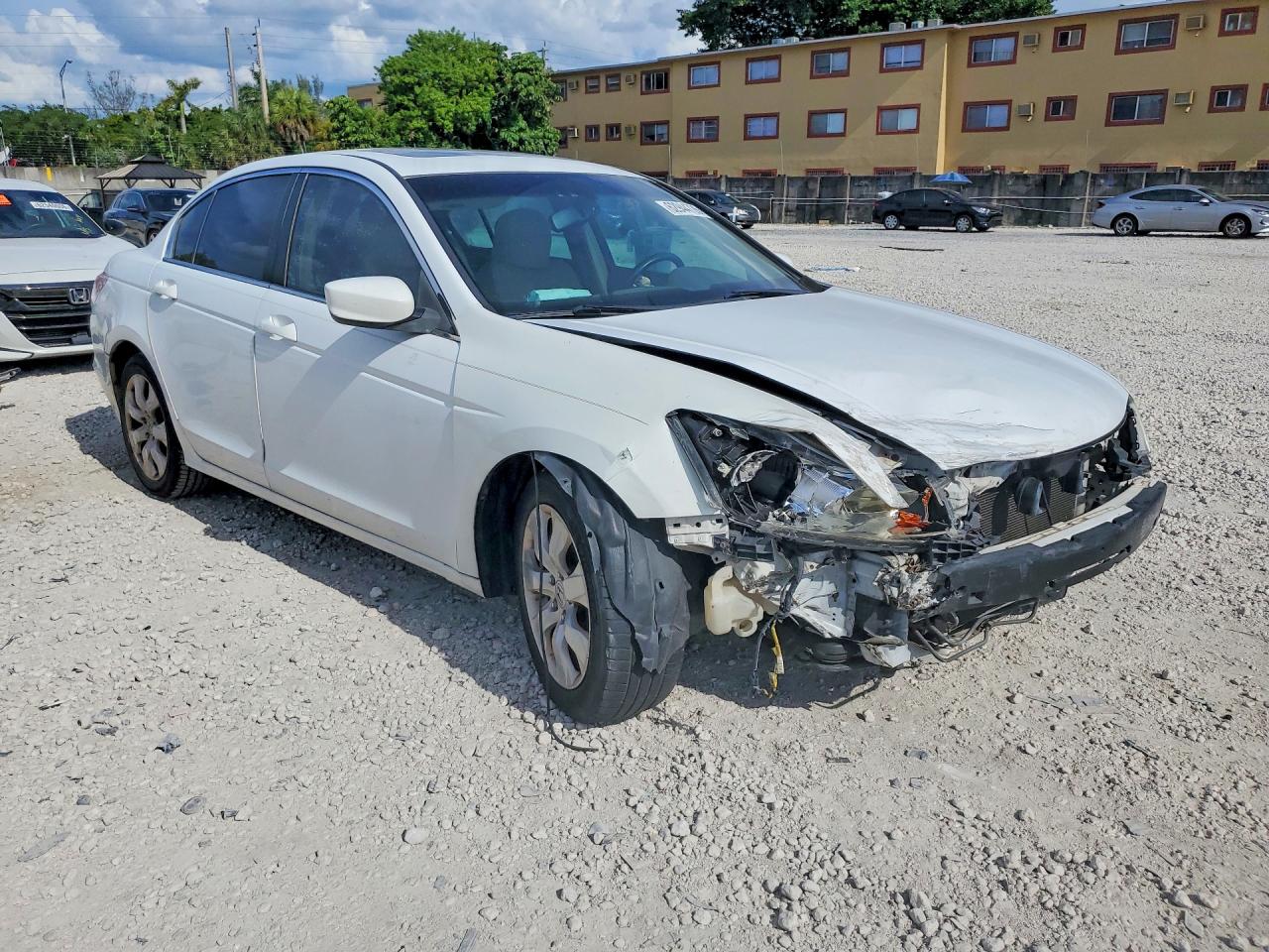2008 Honda Accord Exl White vin: 1HGCP26838A108508