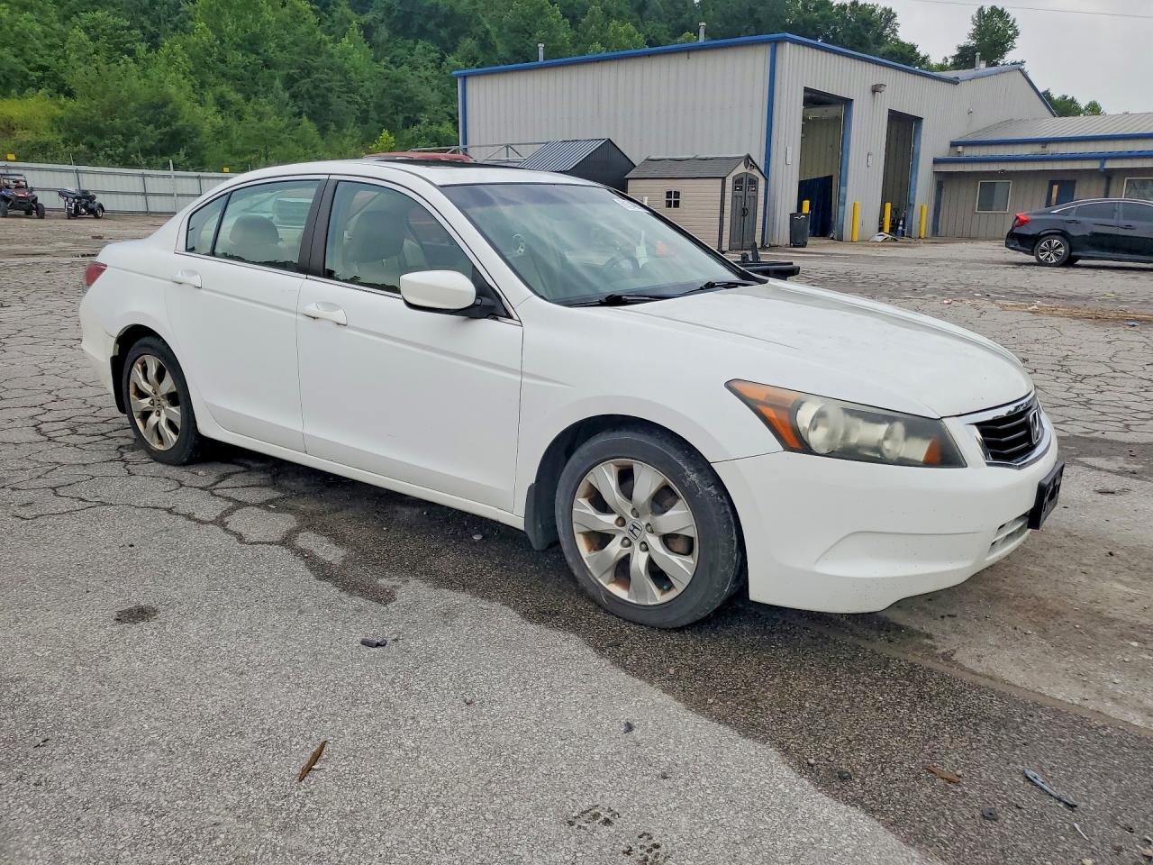 2008 Honda Accord Белый vin: 1HGCP26868A083541