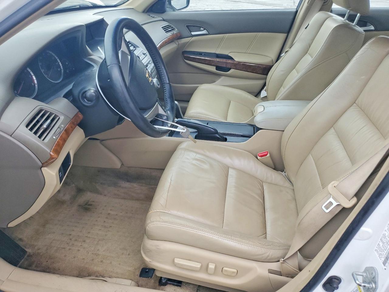 2008 Honda Accord Белый vin: 1HGCP26868A083541