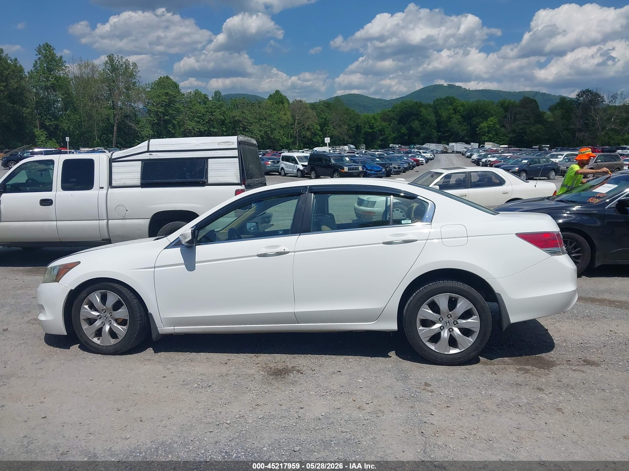 2009 Honda Accord 2.4 Ex-l Белый vin: 1HGCP26889A012245