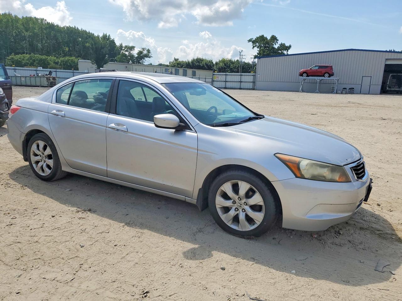 2009 Honda Accord Silver vin: 1HGCP26889A026176