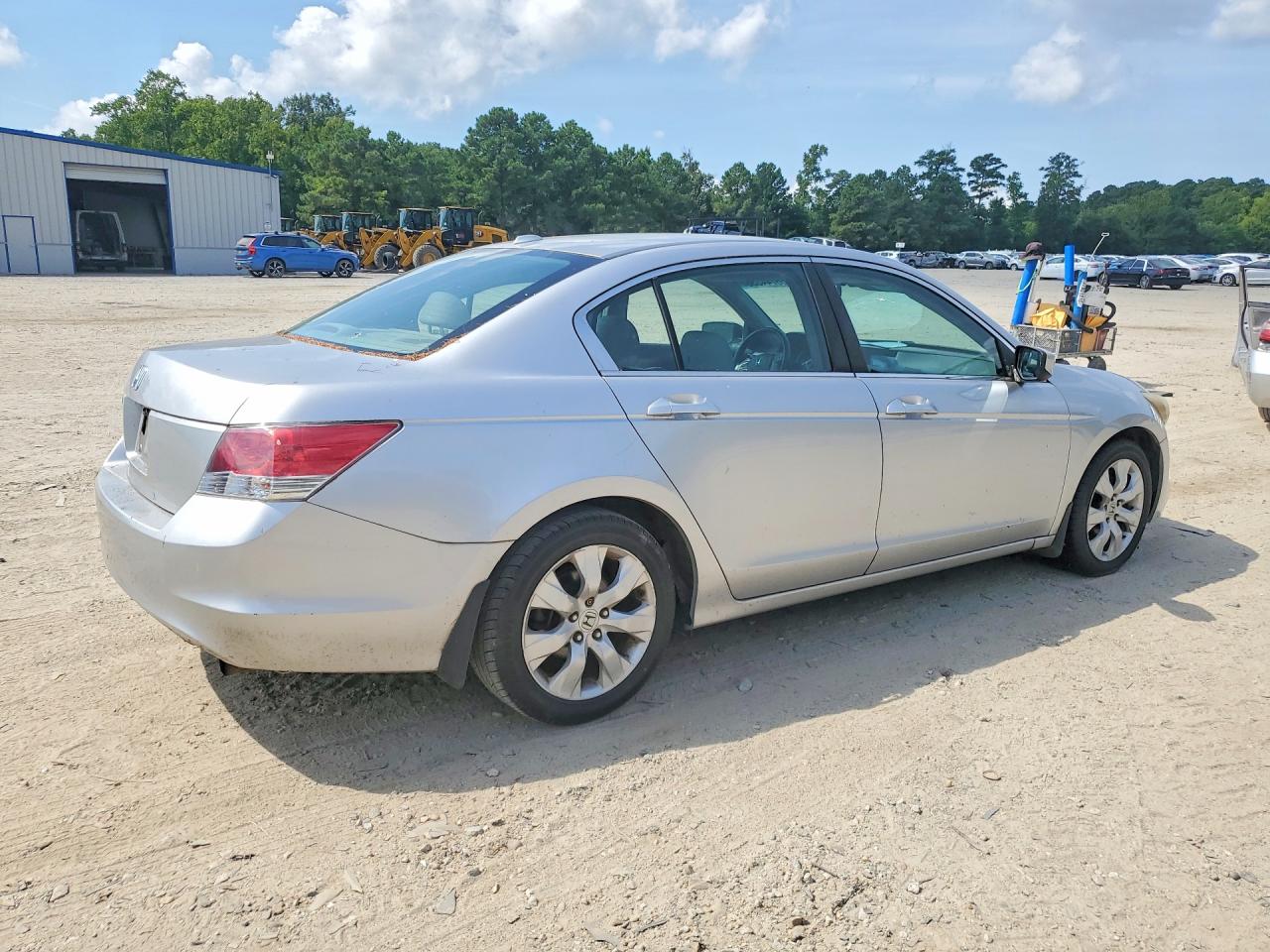 2009 Honda Accord Silver vin: 1HGCP26889A026176
