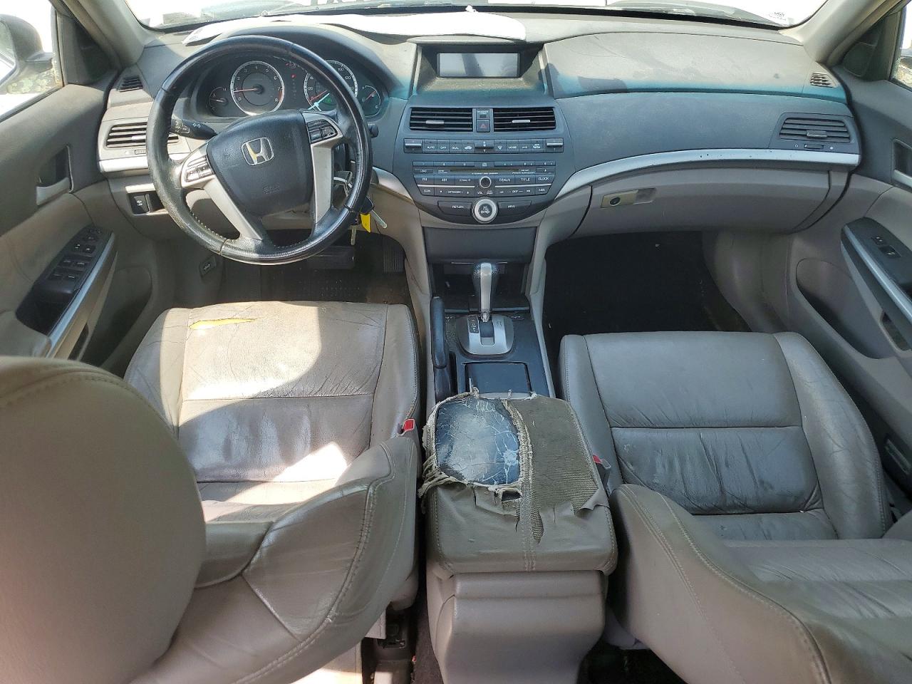 2009 Honda Accord Silver vin: 1HGCP26889A026176