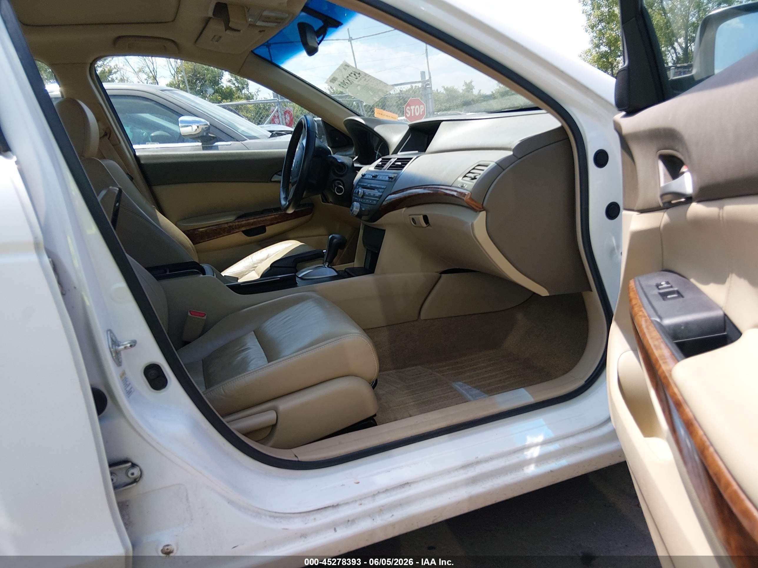 2009 Honda Accord 2.4 Ex-l Белый vin: 1HGCP26889A166051