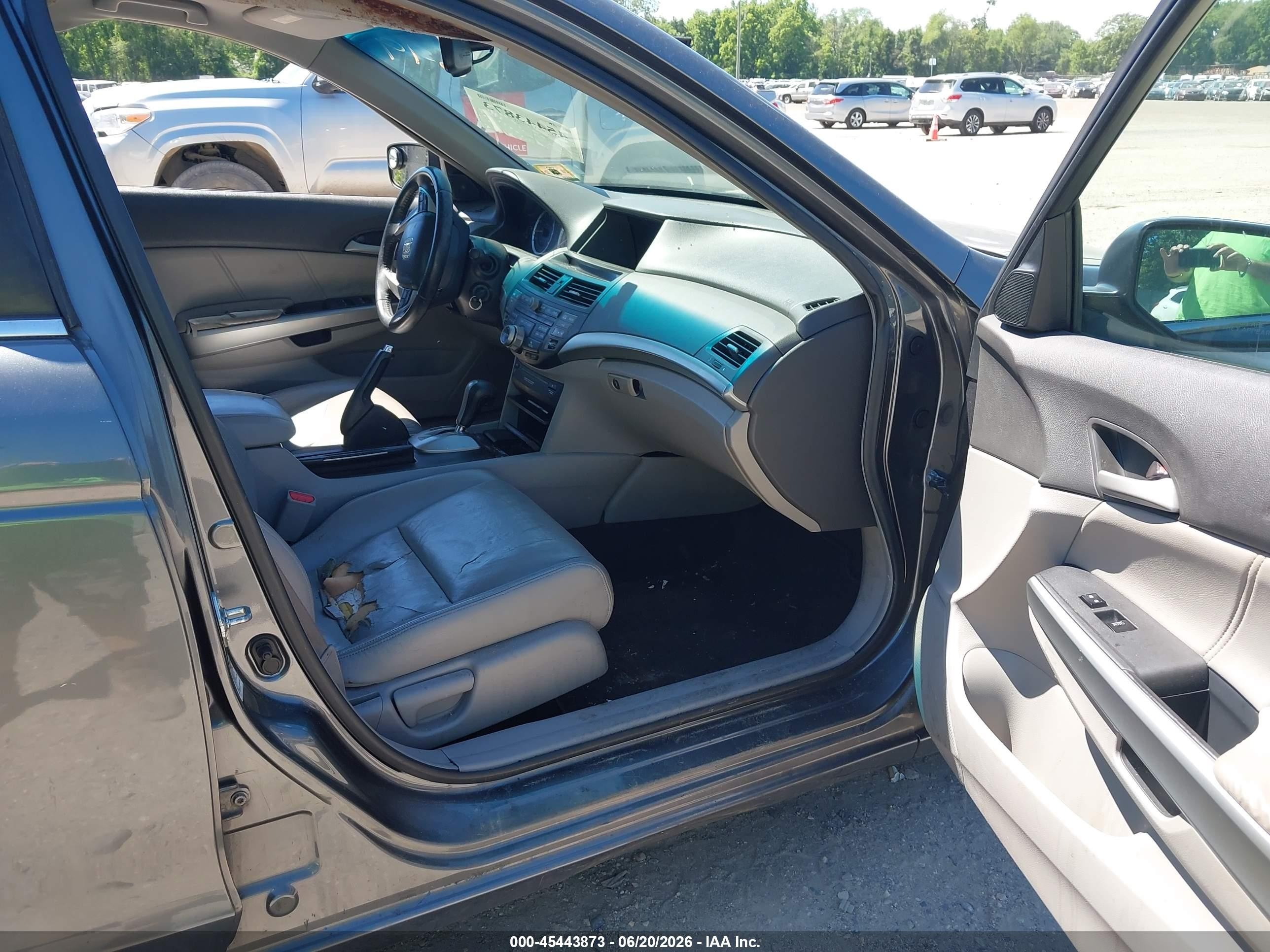 2009 Honda Accord 2.4 Ex-l Серый vin: 1HGCP268X9A031850