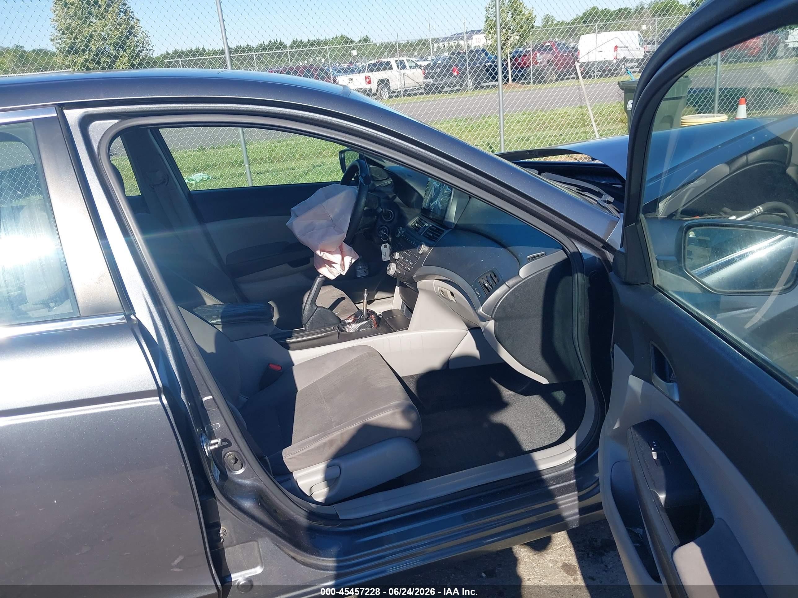 2011 Honda Accord 2.4 Lx Gray vin: 1HGCP2E38BA066267