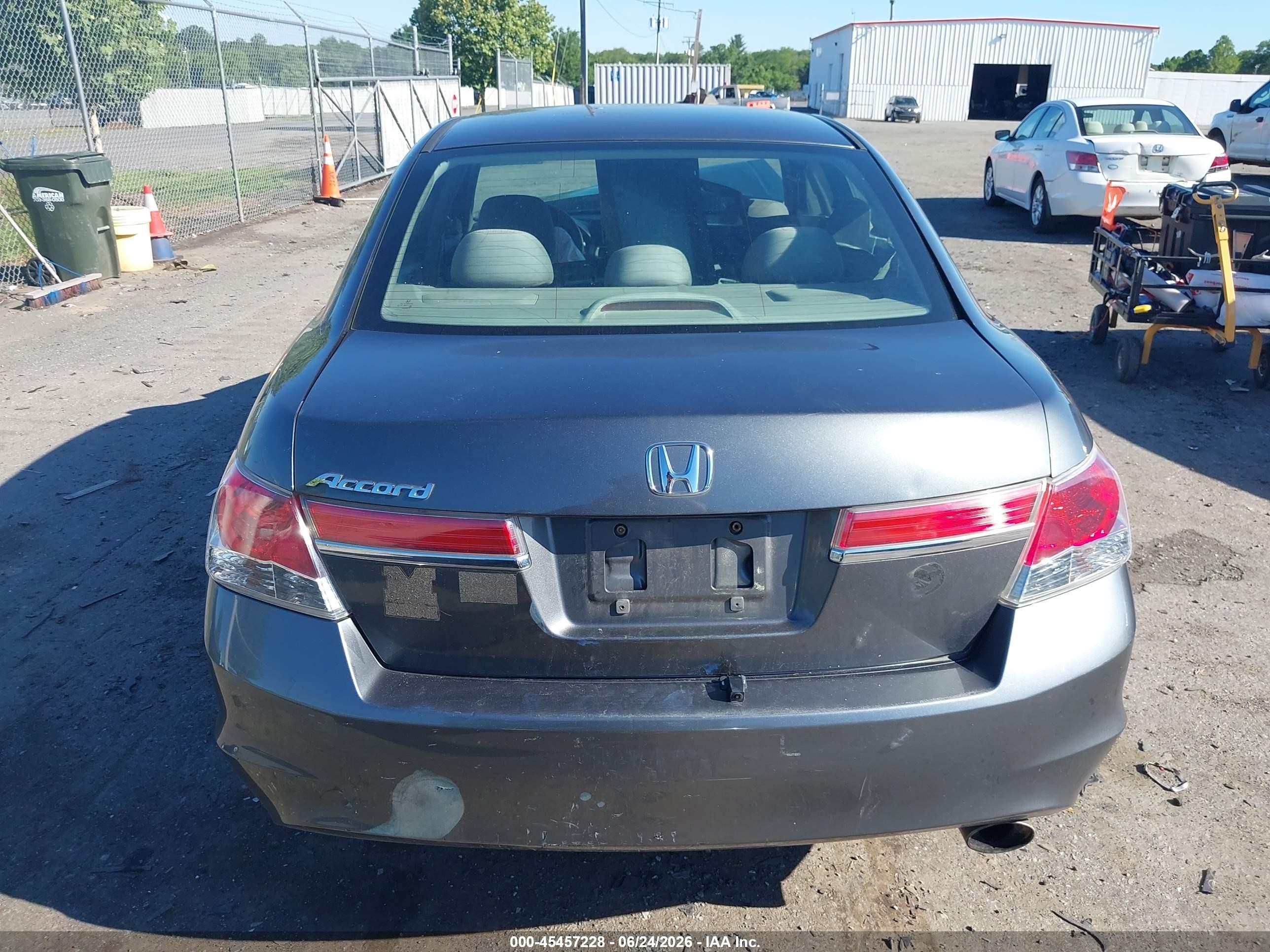 2011 Honda Accord 2.4 Lx Gray vin: 1HGCP2E38BA066267