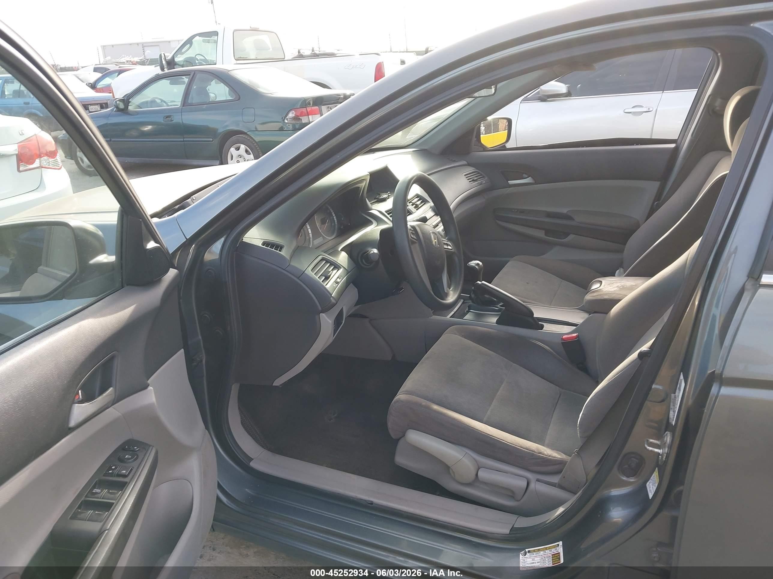 2010 Honda Accord 2.4 Lx Gray vin: 1HGCP2E39AA035513
