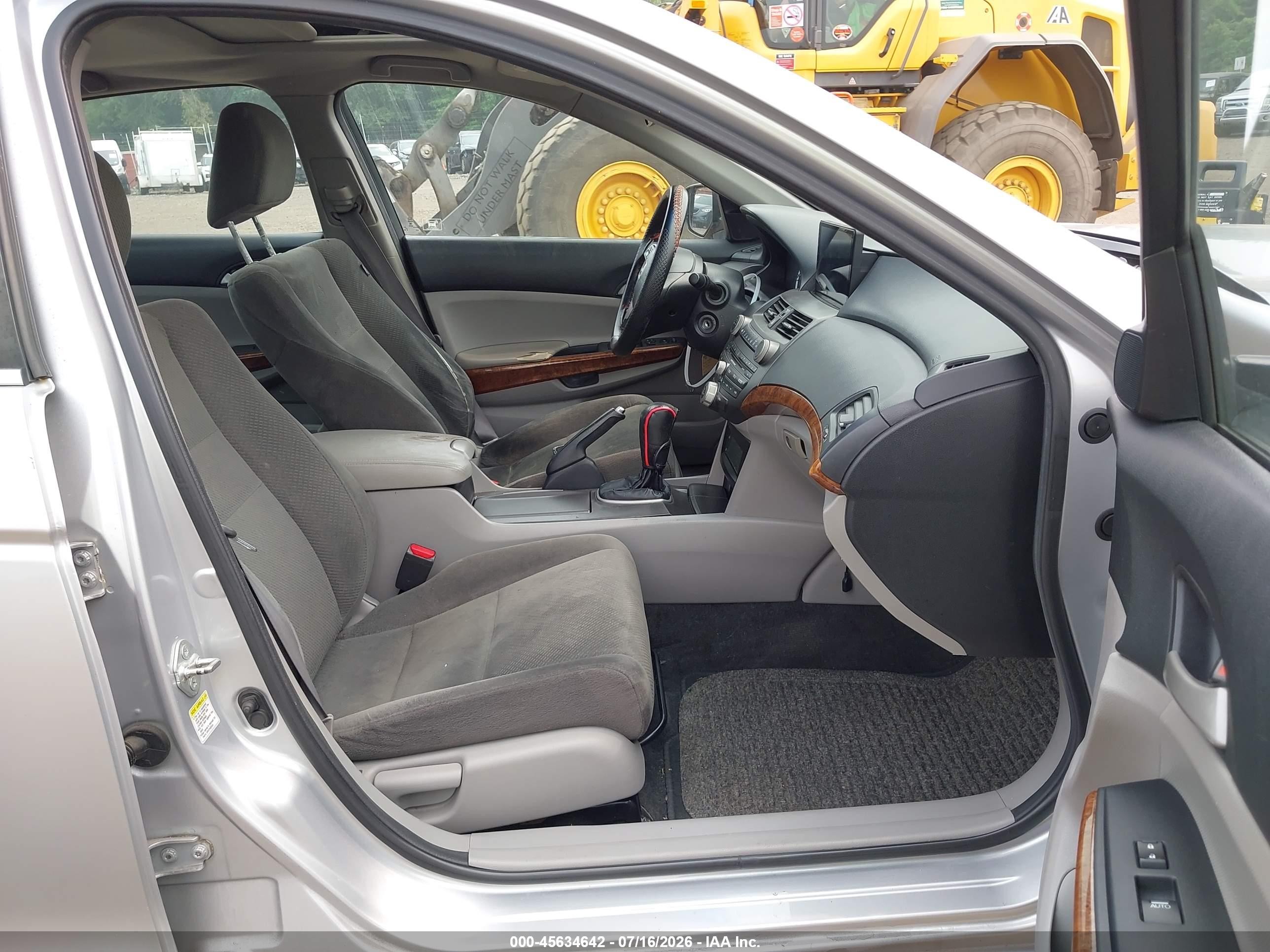 2011 Honda Accord 2.4 Ex Серебряный vin: 1HGCP2E71BA081728