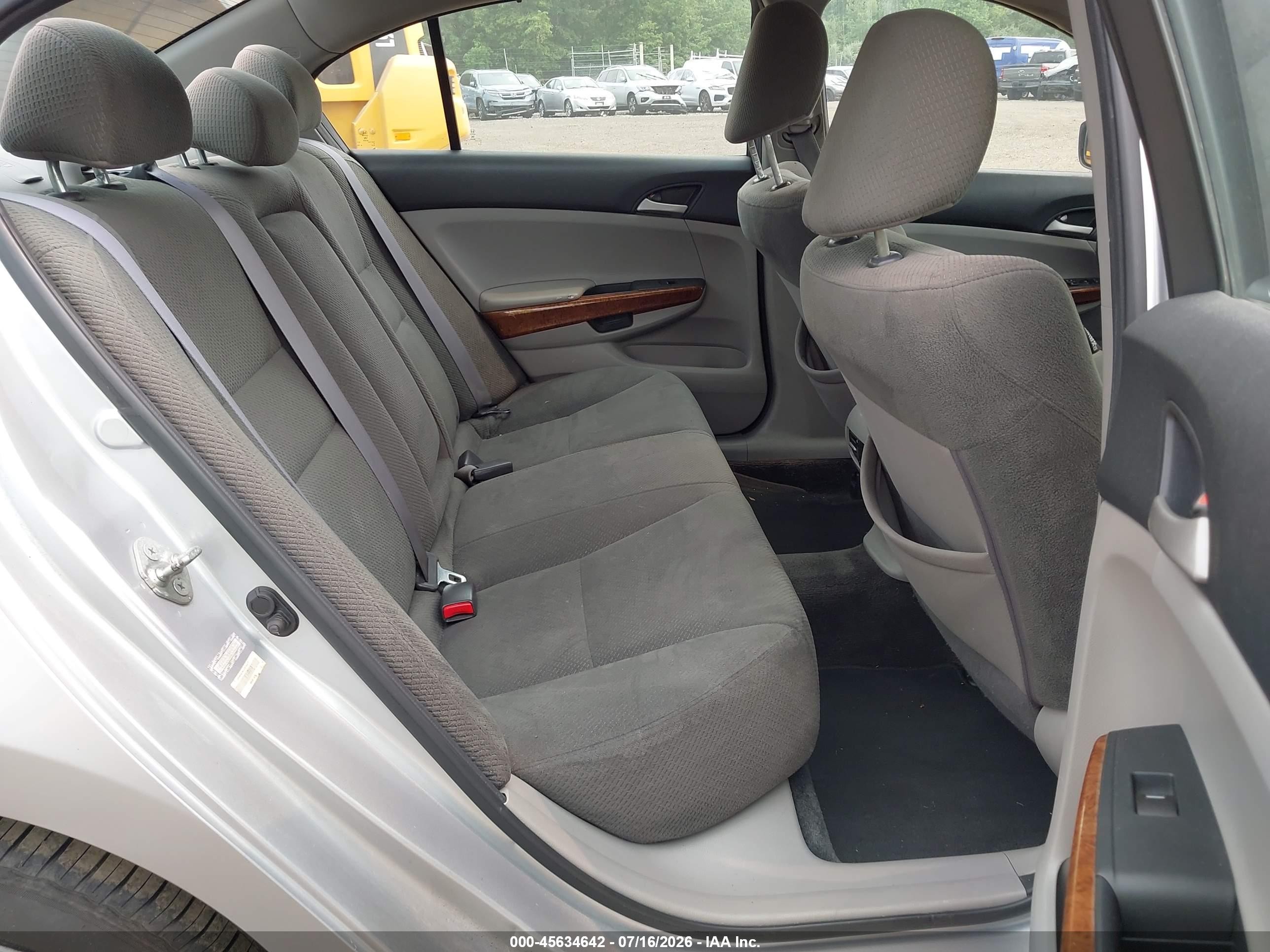 2011 Honda Accord 2.4 Ex Серебряный vin: 1HGCP2E71BA081728