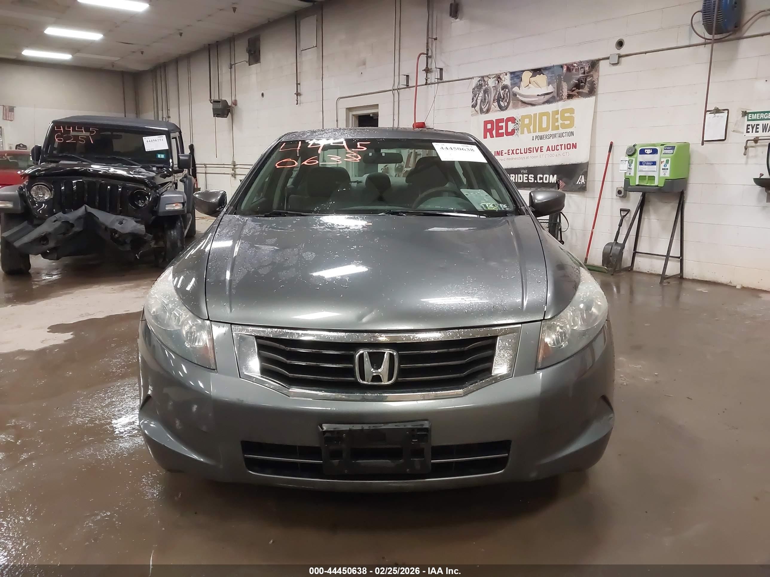 2010 Honda Accord 2.4 Ex Gray vin: 1HGCP2E73AA027717