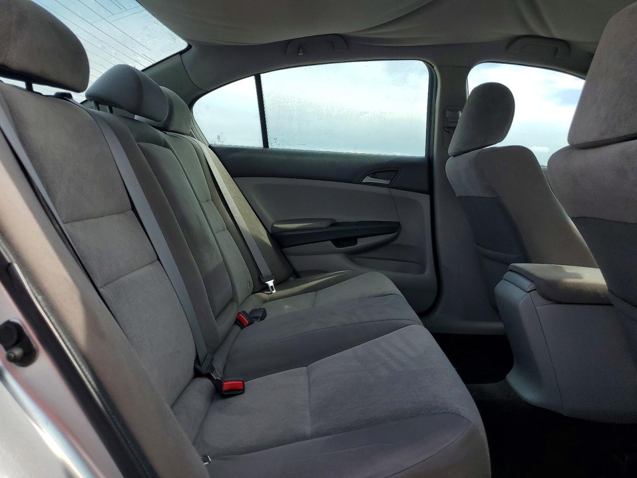 2010 Honda Accord Lx Silver vin: 1HGCP2F30AA021207
