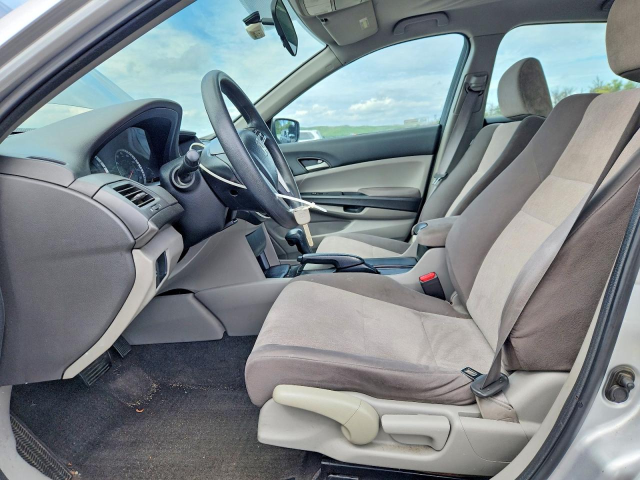 2010 Honda Accord Lx Silver vin: 1HGCP2F30AA149771