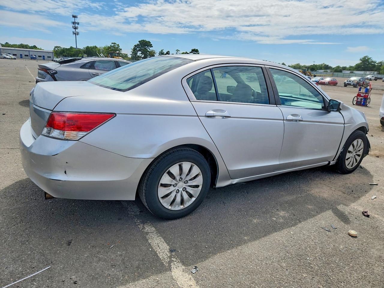 2010 Honda Accord Lx Silver vin: 1HGCP2F30AA149771