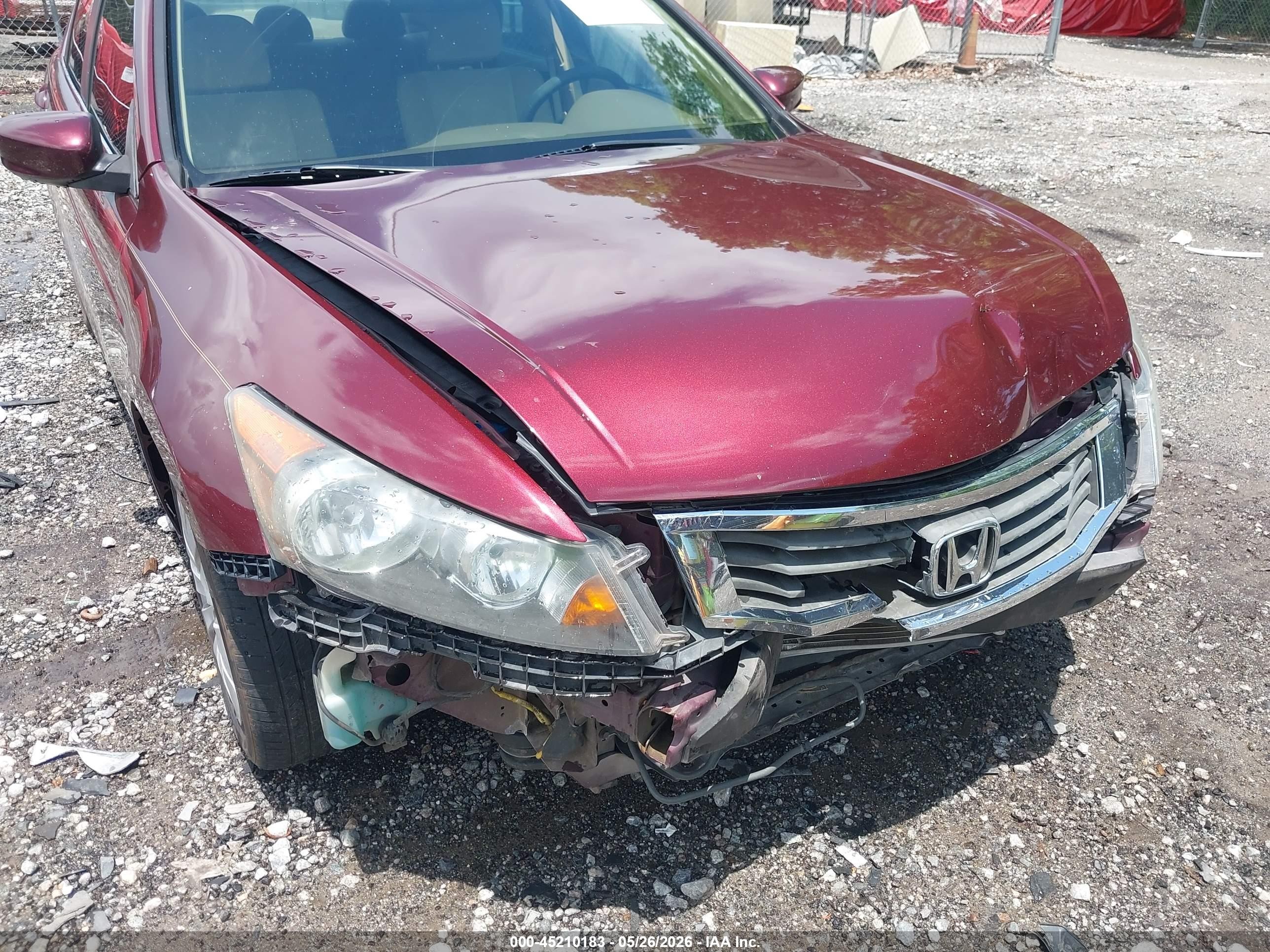 2010 Honda Accord 2.4 Lx Red vin: 1HGCP2F30AA171155