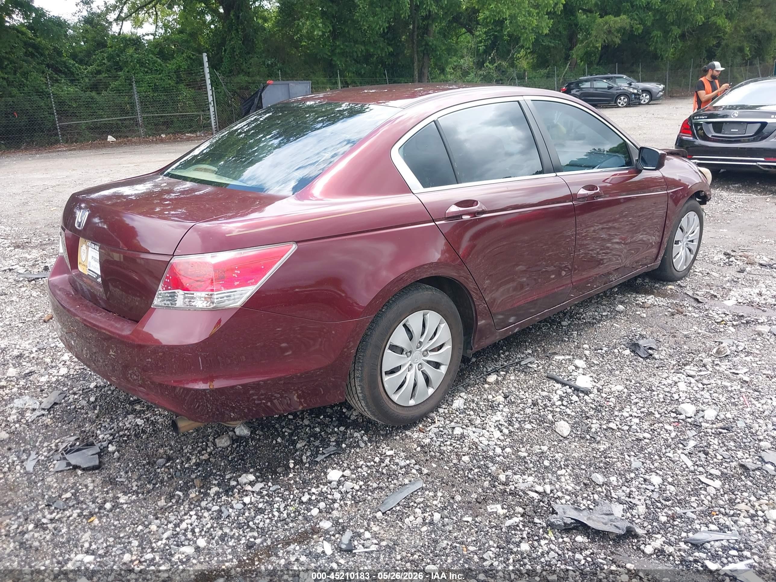 2010 Honda Accord 2.4 Lx Red vin: 1HGCP2F30AA171155