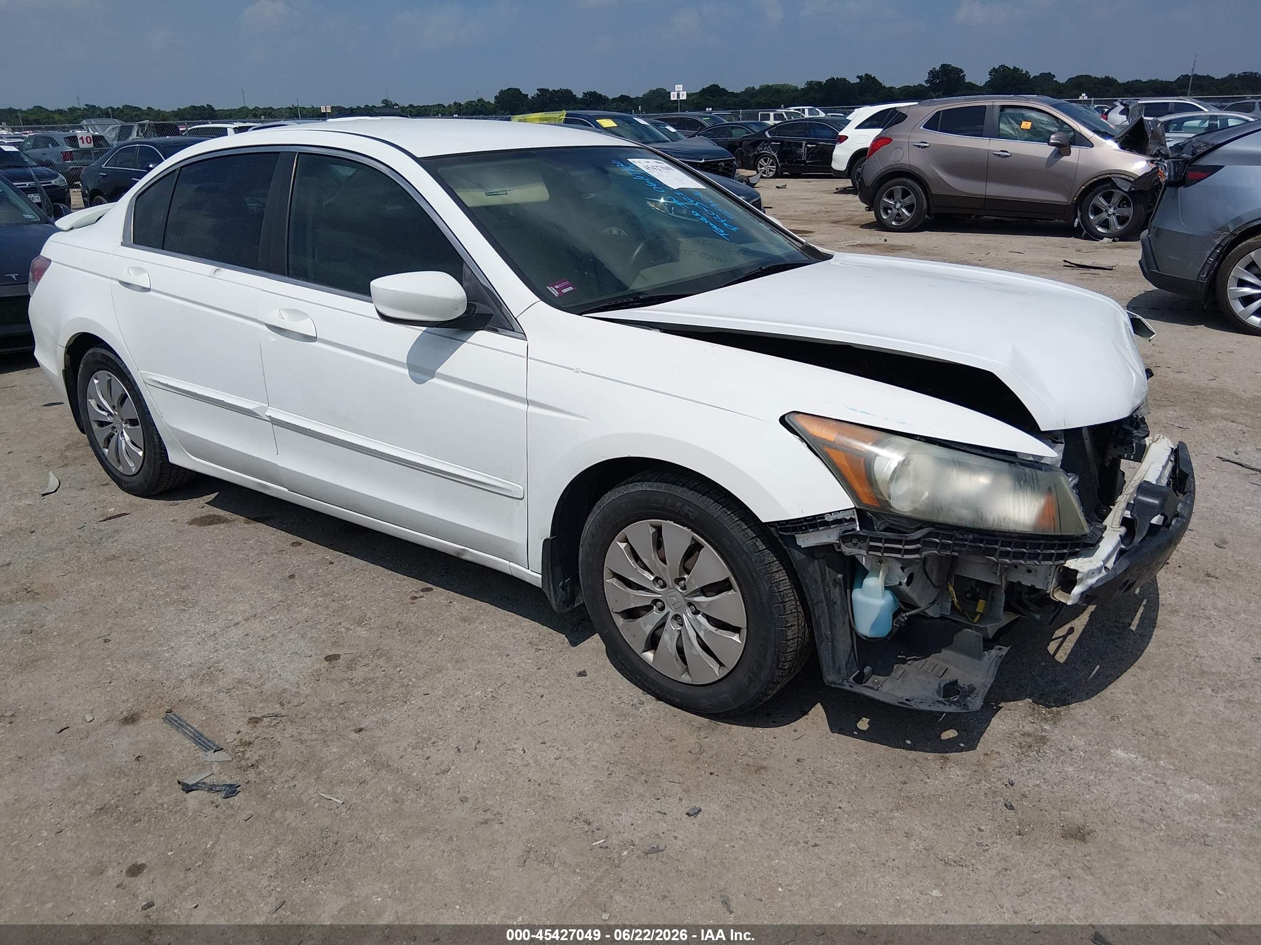 1HGCP2F30AA186304