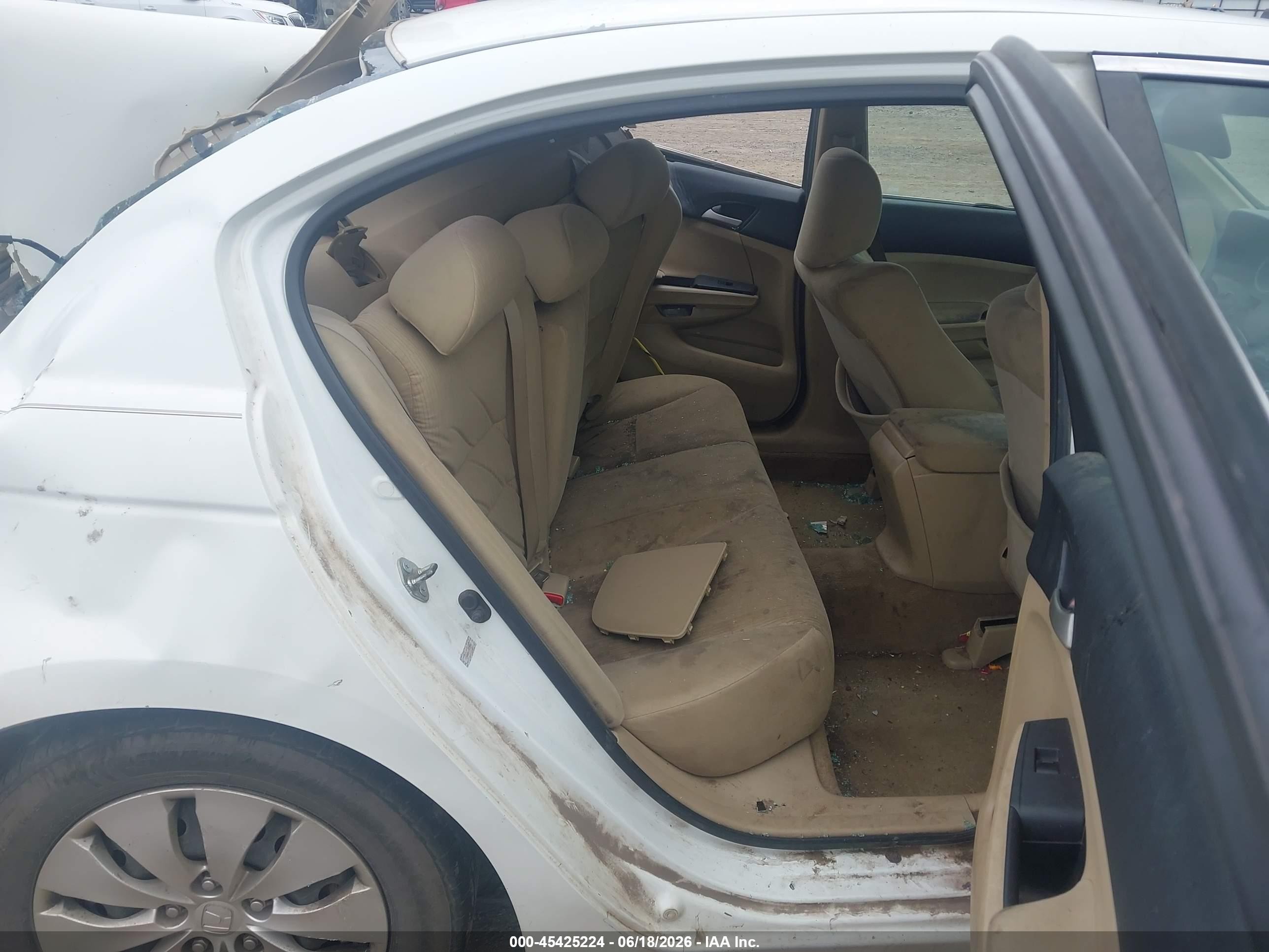 2011 Honda Accord 2.4 Lx White vin: 1HGCP2F30BA052619