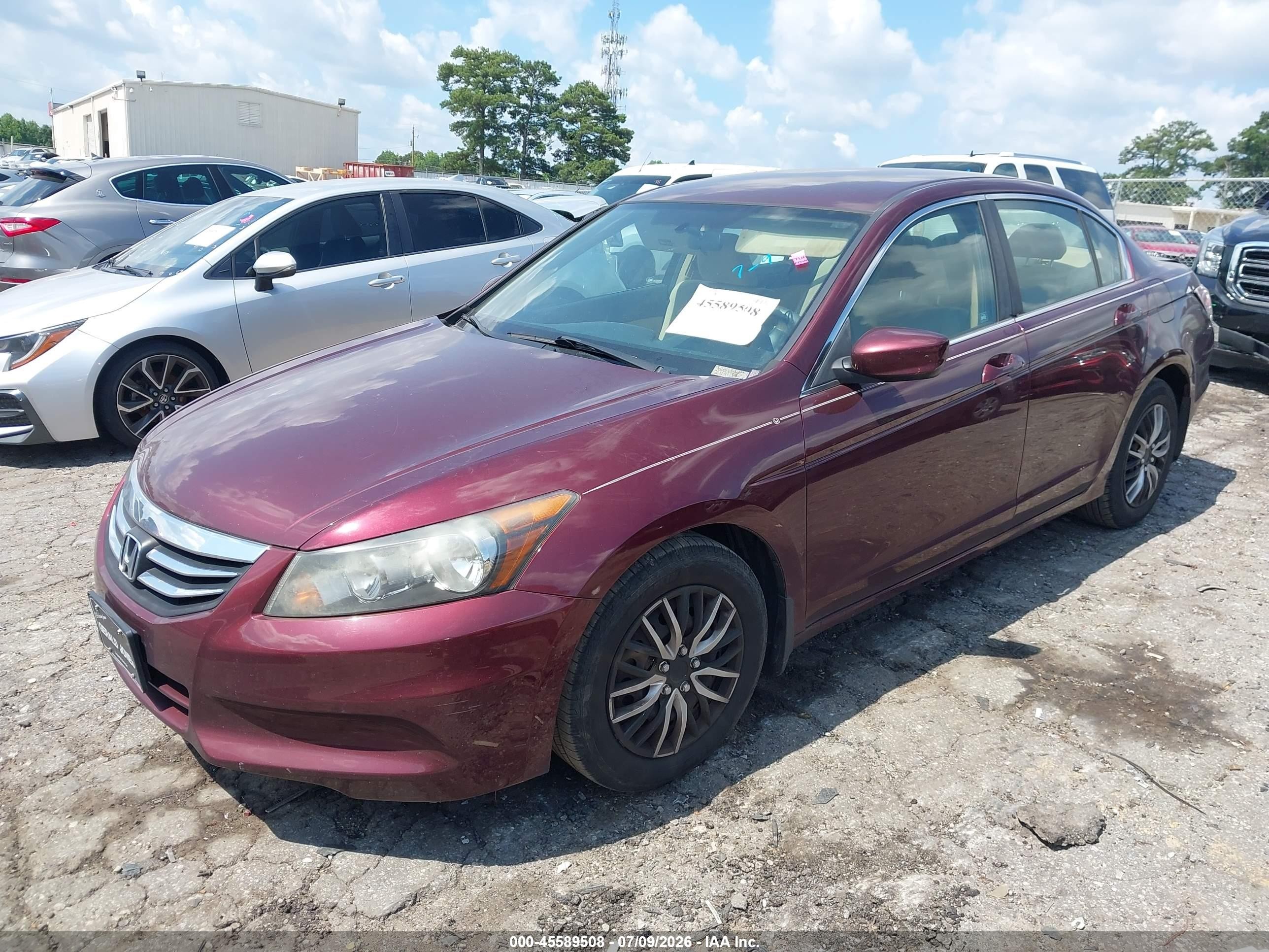2011 Honda Accord 2.4 Lx Темно-бордовый vin: 1HGCP2F30BA104573