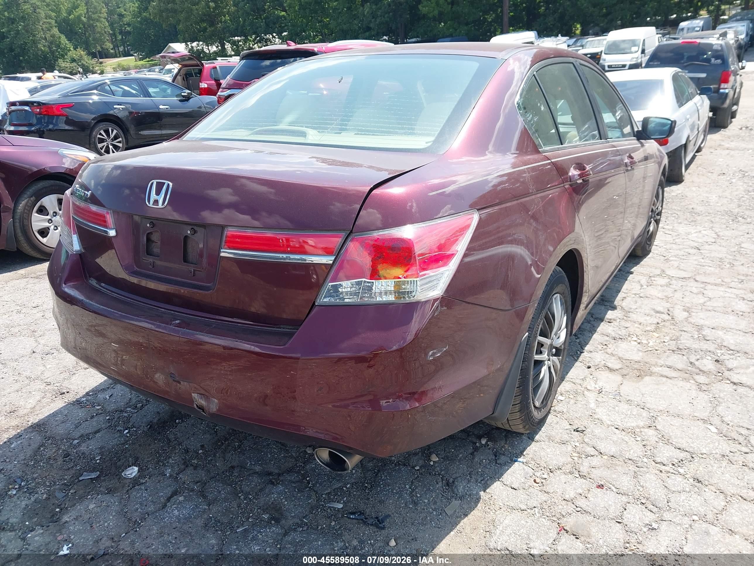 2011 Honda Accord 2.4 Lx Темно-бордовый vin: 1HGCP2F30BA104573