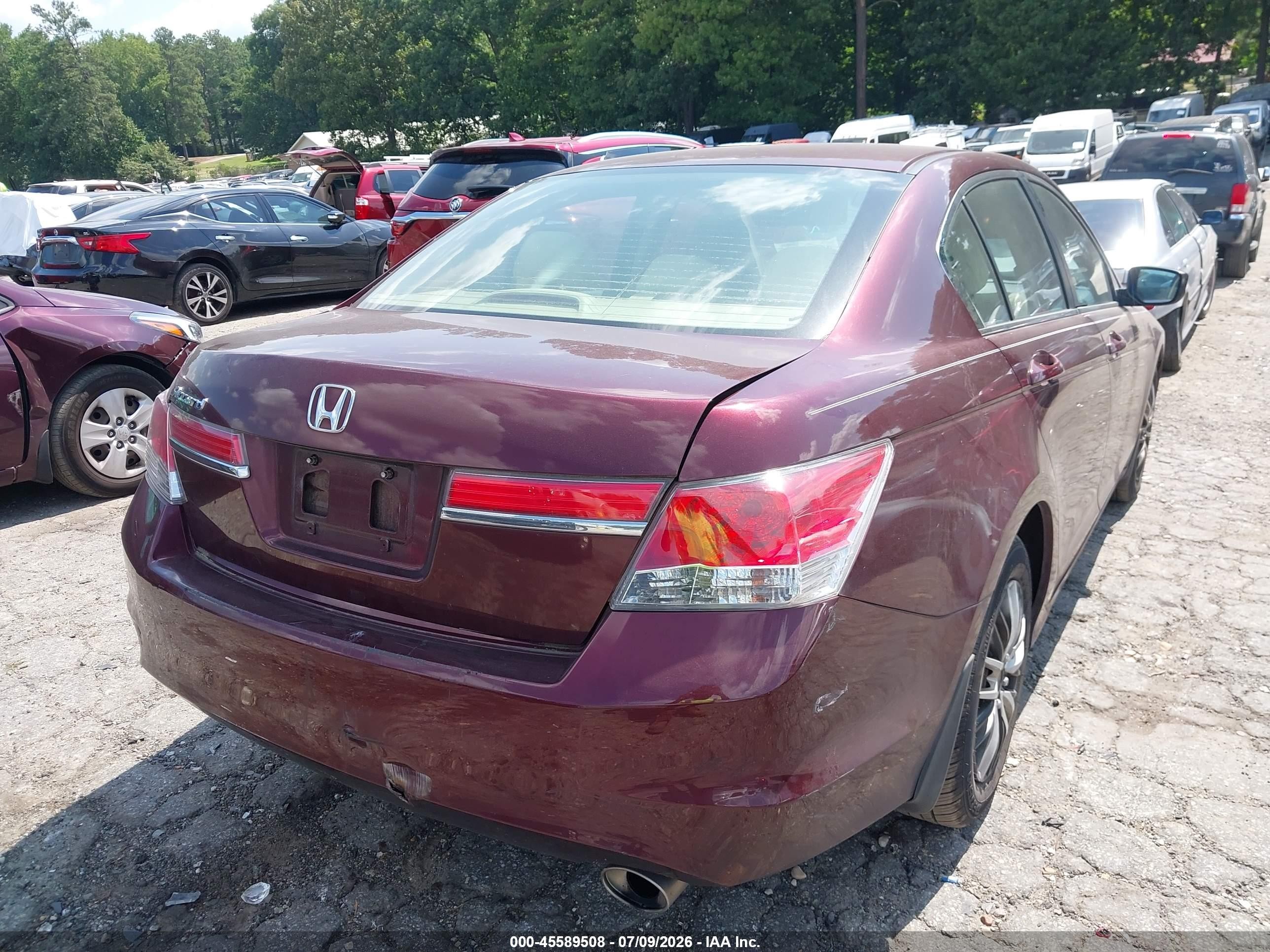 2011 Honda Accord 2.4 Lx Темно-бордовый vin: 1HGCP2F30BA104573