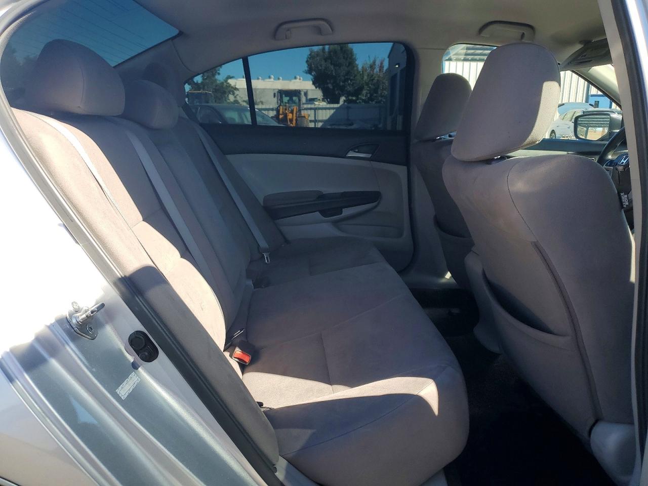 2011 Honda Accord Lx Silver vin: 1HGCP2F30BA109692