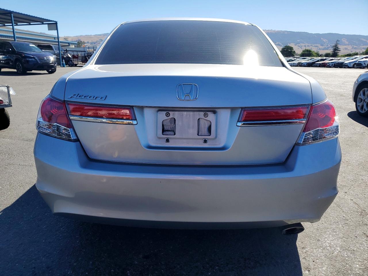2011 Honda Accord Lx Silver vin: 1HGCP2F30BA109692