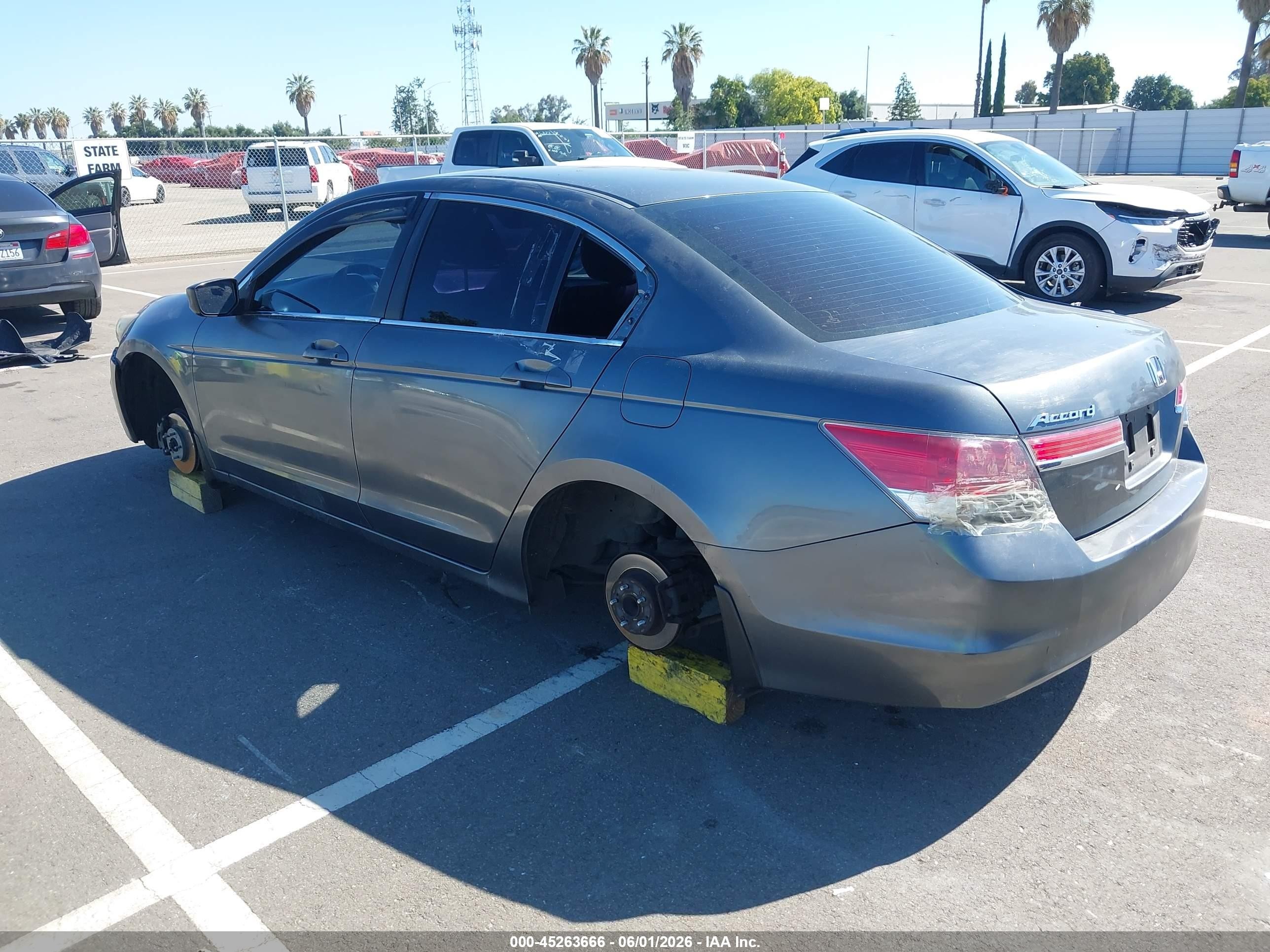 2012 Honda Accord 2.4 Lx Gray vin: 1HGCP2F30CA039645