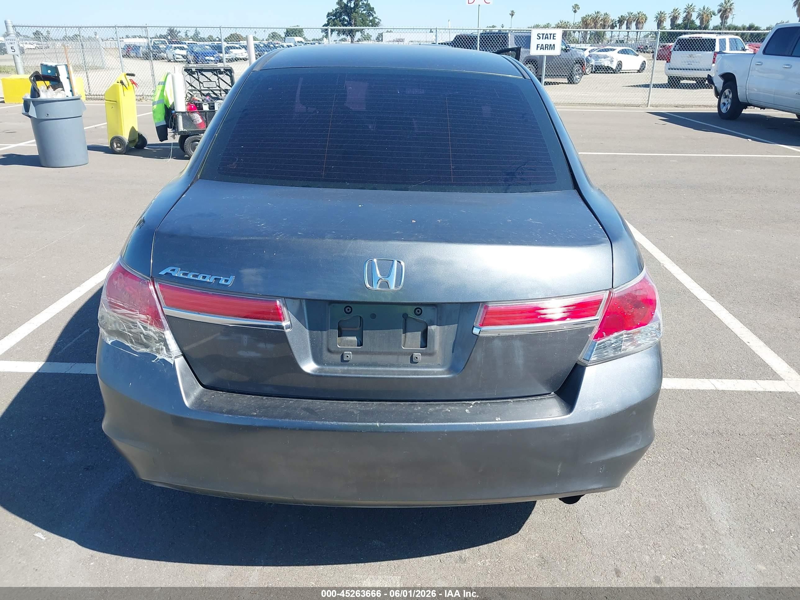 2012 Honda Accord 2.4 Lx Gray vin: 1HGCP2F30CA039645