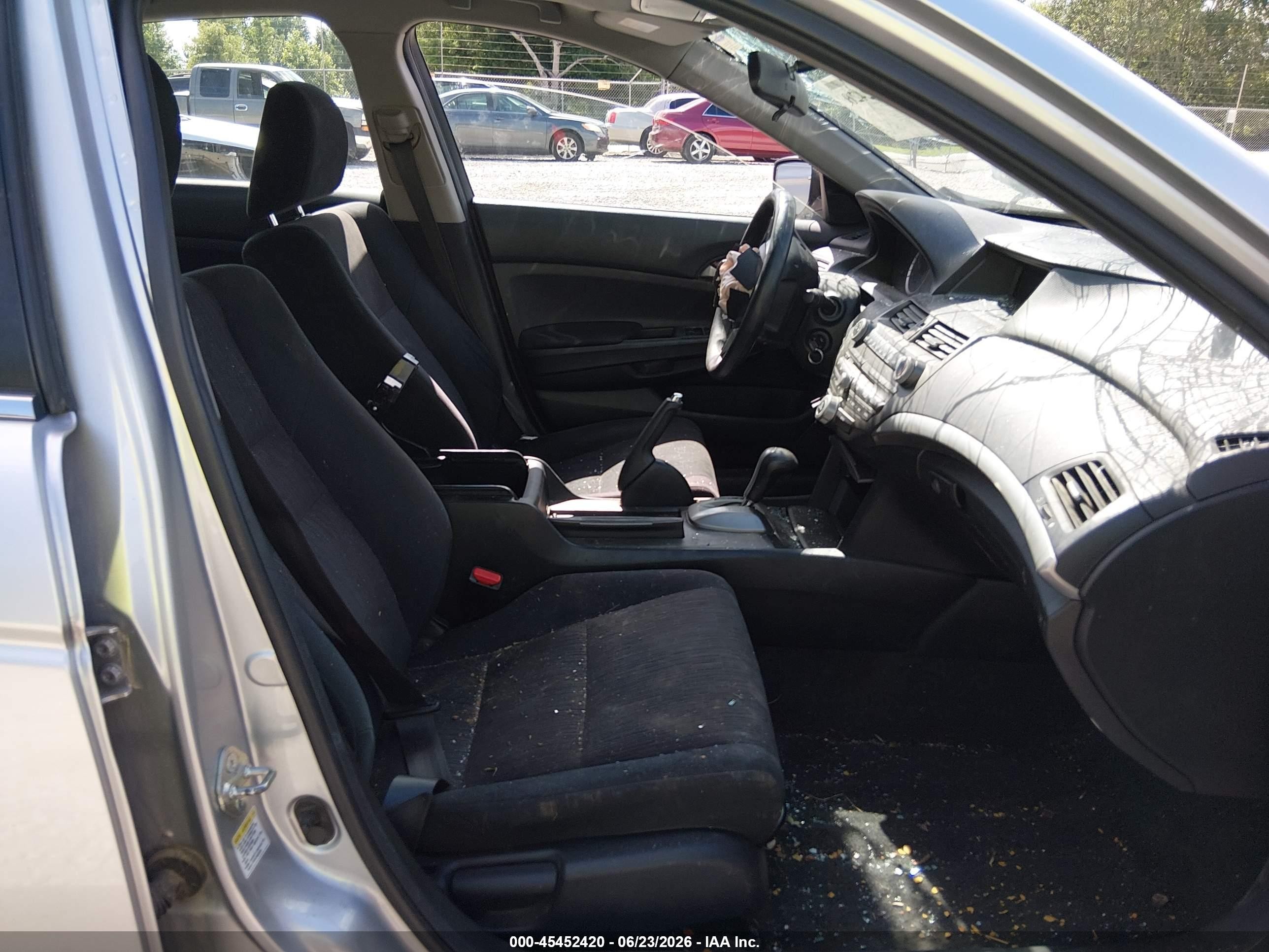 2012 Honda Accord 2.4 Lx Silver vin: 1HGCP2F30CA197242