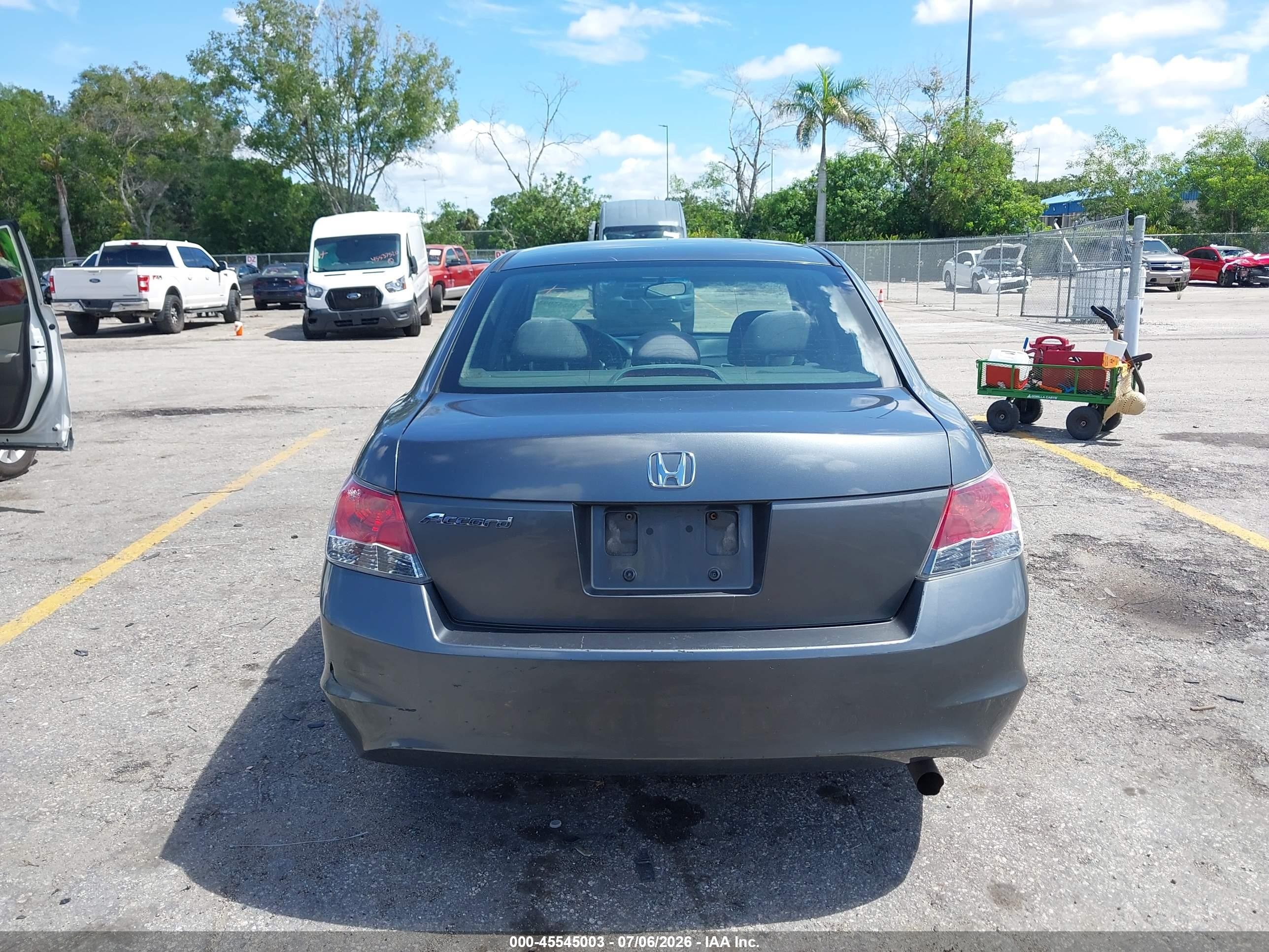 2010 Honda Accord 2.4 Lx Gray vin: 1HGCP2F31AA023192
