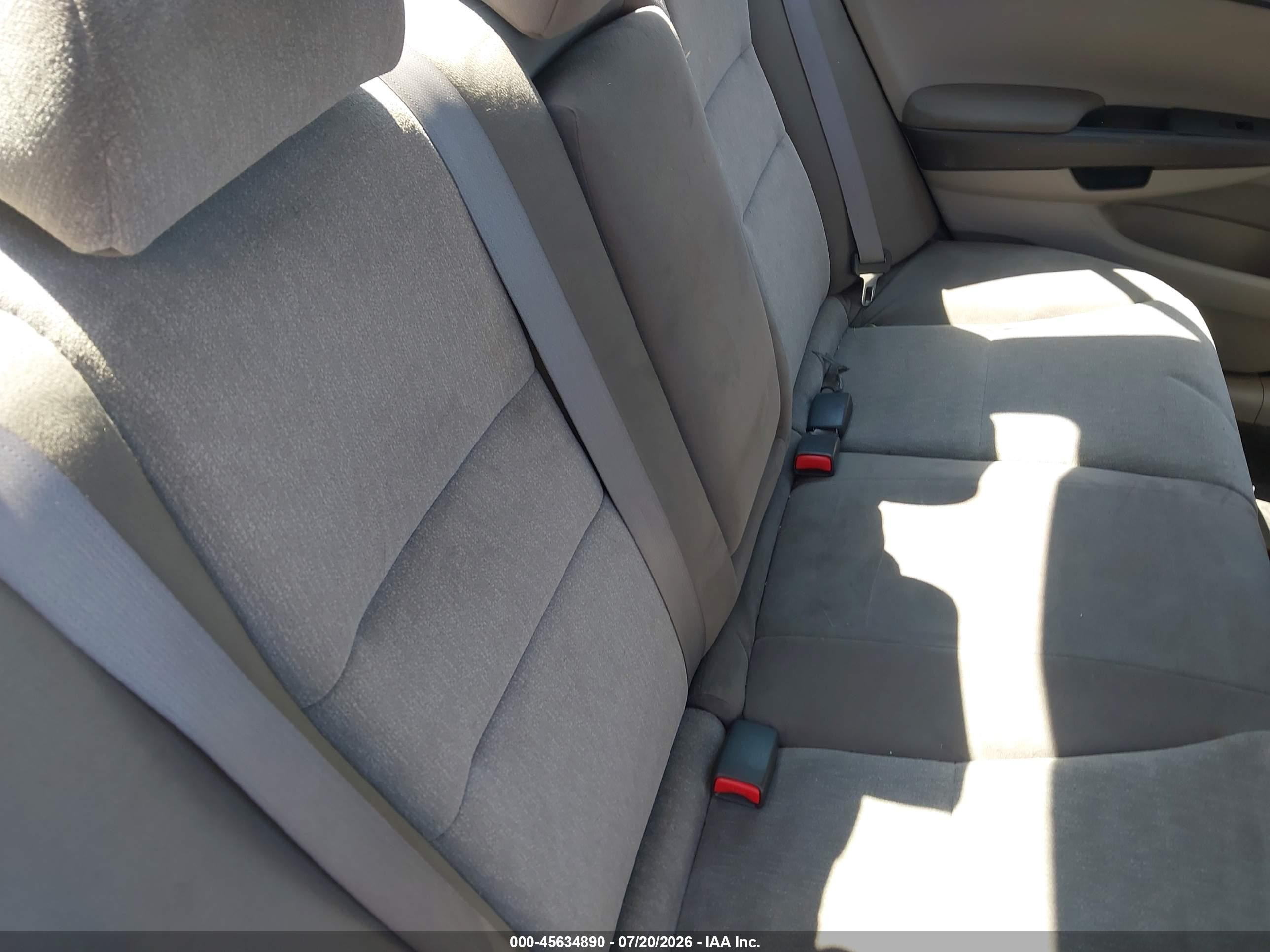 2010 Honda Accord 2.4 Lx Серебряный vin: 1HGCP2F31AA078239